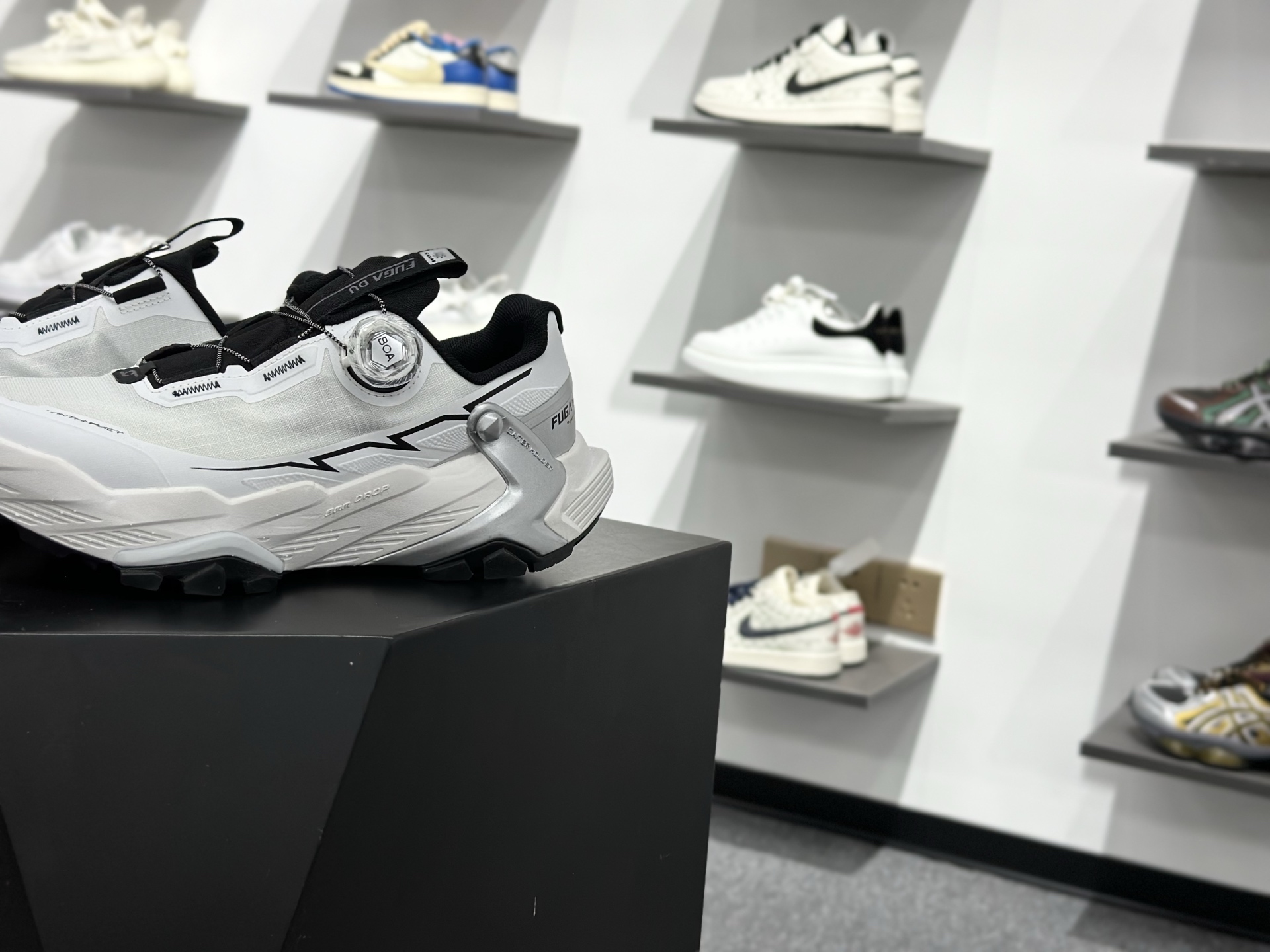 260 凯乐石KAILAS New Arrival Fuga EX 3 BOA Trail Running EX3系列低帮登山户外徒步越野跑山休闲运动慢跑鞋-Chinese UA Cheap High Quatity Brand Clothes Bags handbags Sneakers wholesale wholesaler seller from China Factory suppliers Fashion Clothing Shoes best Quality Beautiful Price 260 凯乐石KAILAS New Arrival Fuga EX 3 BOA Trail Running EX3系列低帮登山户外徒步越野跑山休闲运动慢跑鞋