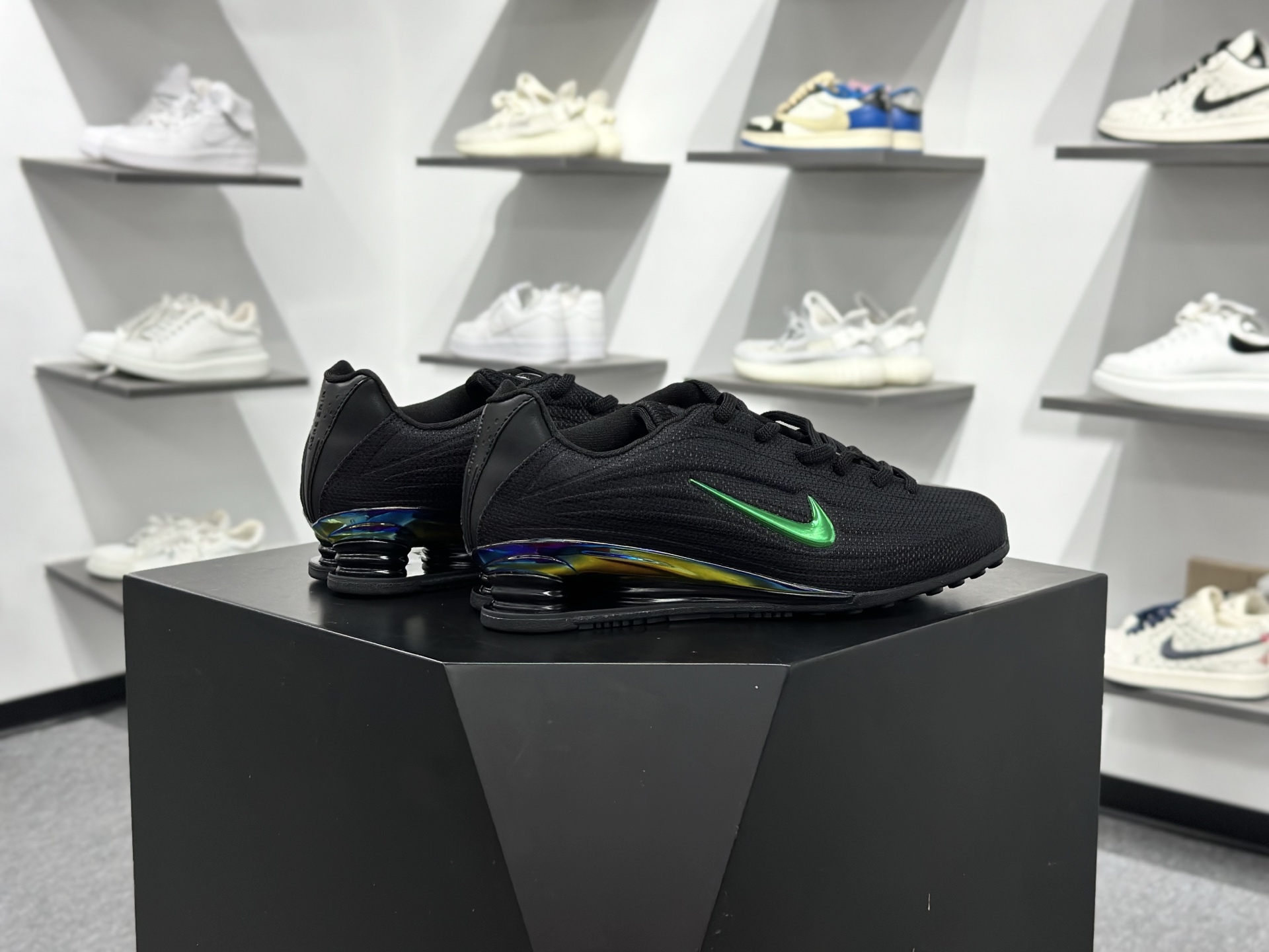 Nike Sh2 系列 最令人瞩目的便是它那标志性的气柱底设计 IM6051-001-Top High Quatity Cheap Sneakers Fashion Clothing Clothes Bags handbags Shoes of all Brand wholesale With The best Quality And Beautiful Price from China Factory Chinese suppliers wholesaler seller Nike Sh2 系列 最令人瞩目的便是它那标志性的气柱底设计 IM6051-001