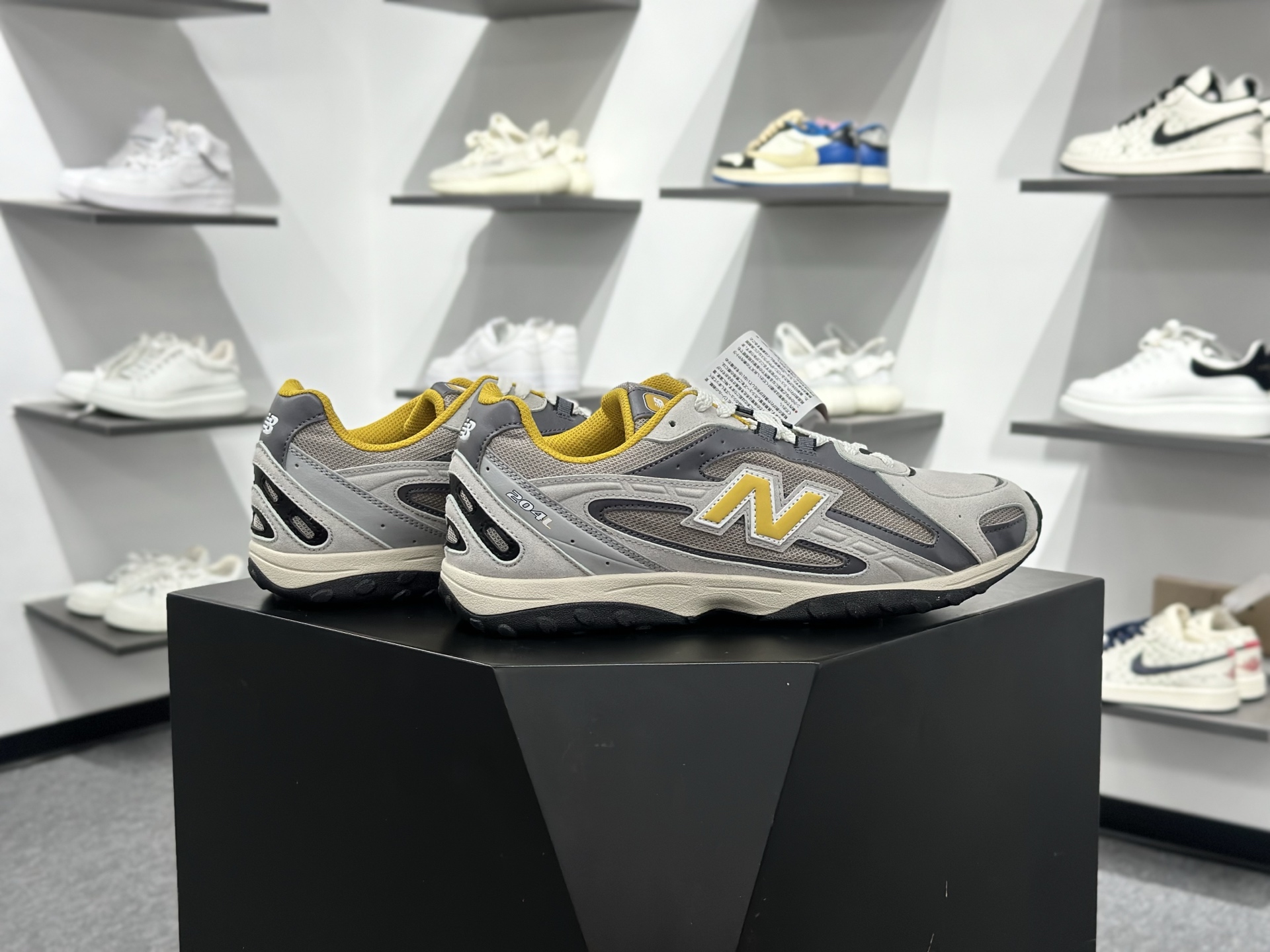 New Balance 204L系列 新百伦 薄底鞋 薄底皮质鞋带德训系 减震耐磨包裹性支撑轻便 低帮 生活休闲鞋 U204LNPB-莆田鞋,莆田鞋货源,高仿鞋,高仿鞋货源,安福档口,莆田高仿鞋,莆田鞋批发,高仿鞋批发,莆田高仿运动鞋,高仿运动鞋,莆田运动鞋 New Balance 204L系列 新百伦 薄底鞋 薄底皮质鞋带德训系 减震耐磨包裹性支撑轻便 低帮 生活休闲鞋 U204LNPB