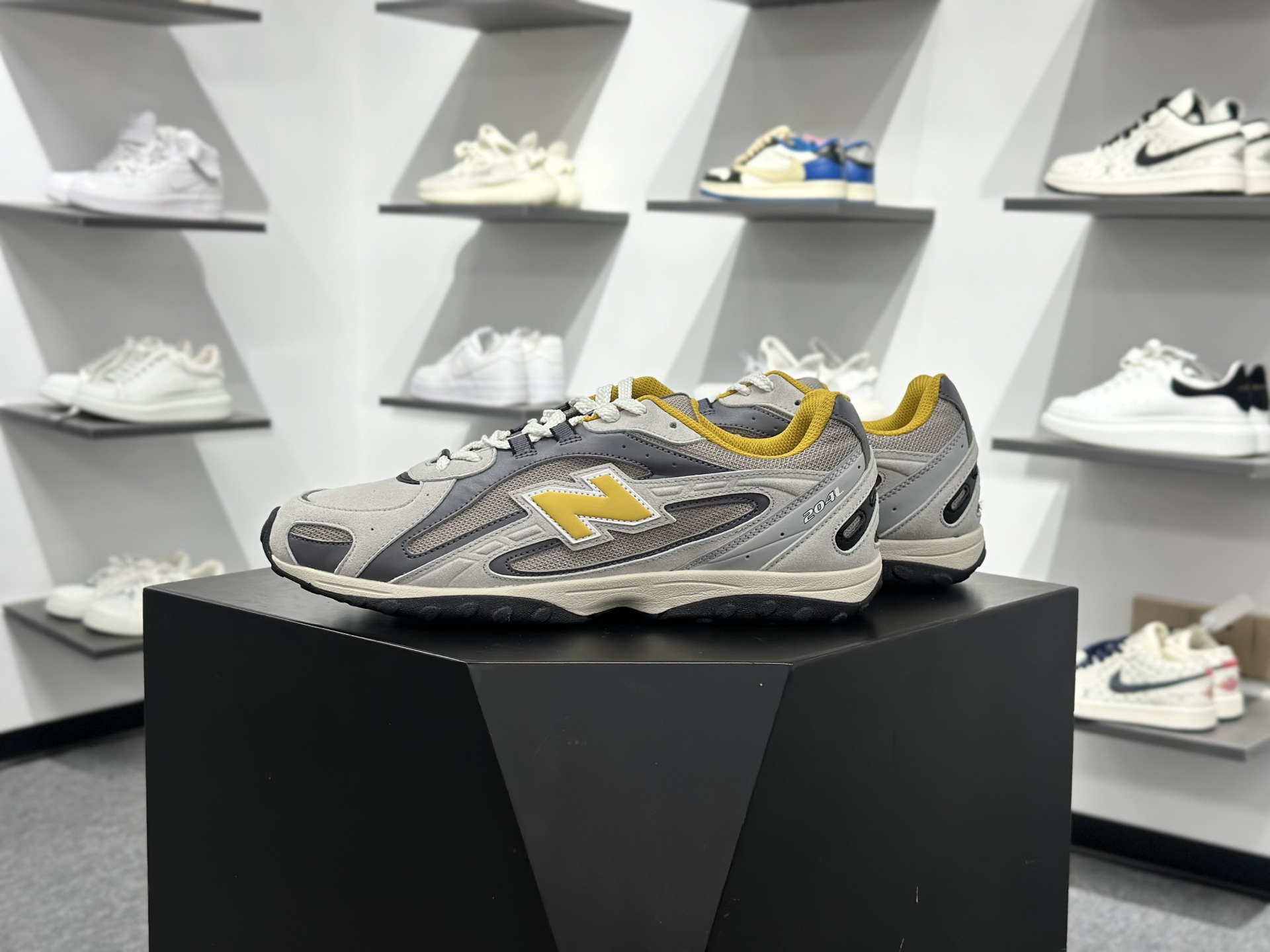New Balance 204L系列 新百伦 薄底鞋 薄底皮质鞋带德训系 减震耐磨包裹性支撑轻便 低帮 生活休闲鞋 U204LNPB-莆田鞋,莆田鞋货源,高仿鞋,高仿鞋货源,安福档口,莆田高仿鞋,莆田鞋批发,高仿鞋批发,莆田高仿运动鞋,高仿运动鞋,莆田运动鞋 New Balance 204L系列 新百伦 薄底鞋 薄底皮质鞋带德训系 减震耐磨包裹性支撑轻便 低帮 生活休闲鞋 U204LNPB