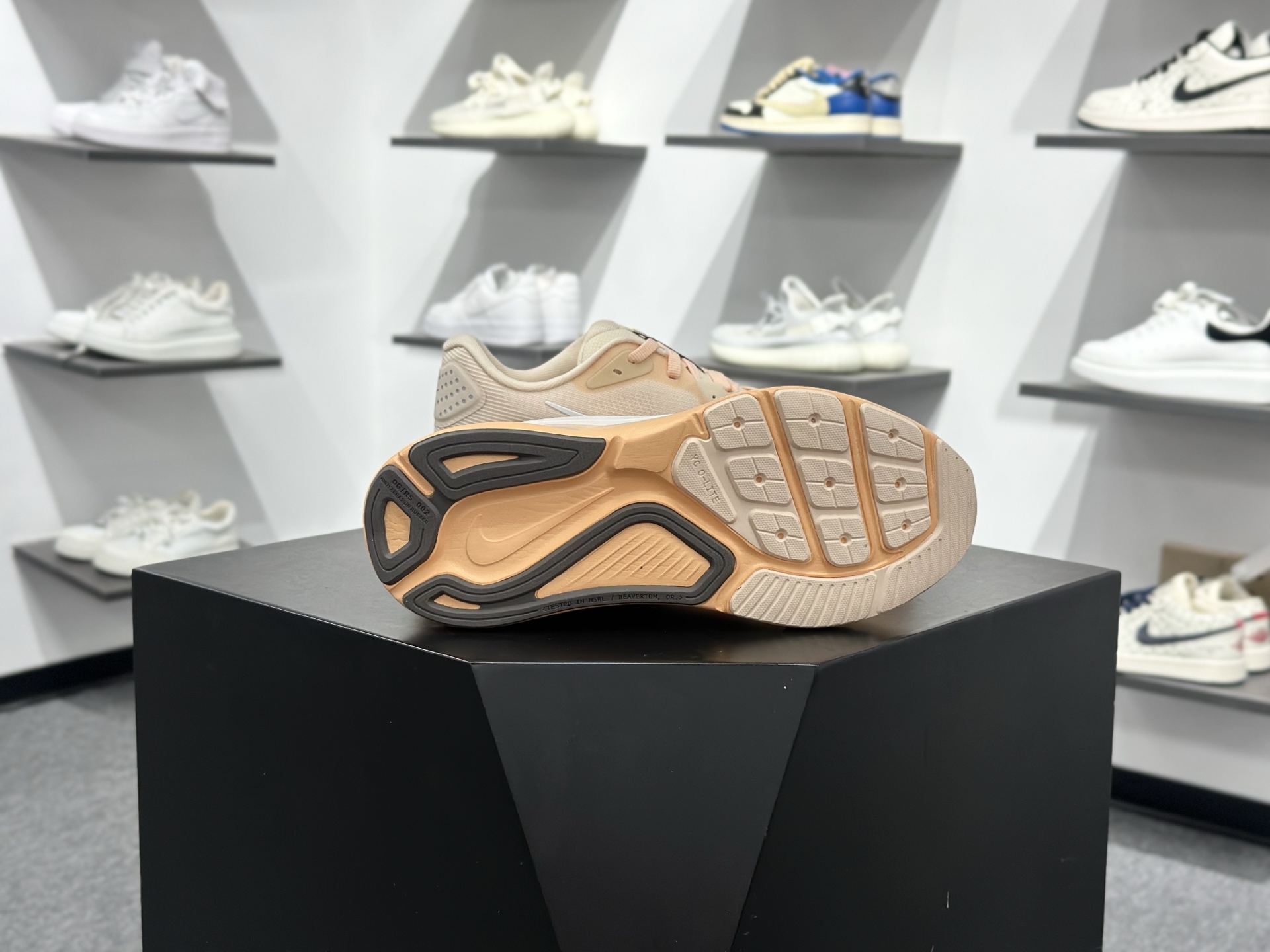 Nike Air Zoom Structure 26 耐克 登月网面系列 训跑练步鞋 HJ1101-801