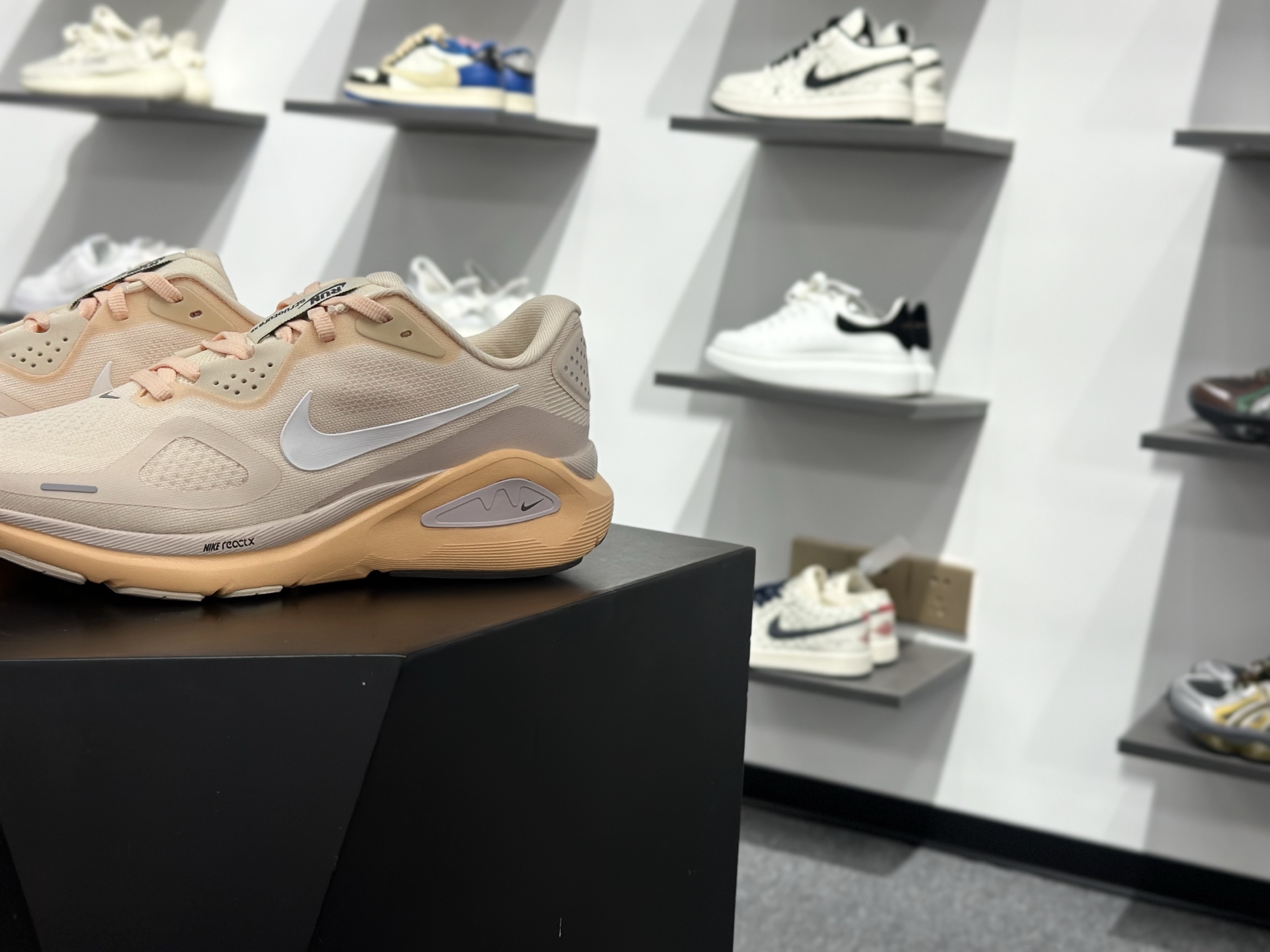 Nike Air Zoom Structure 26 耐克 登月网面系列 训跑练步鞋 HJ1101-801