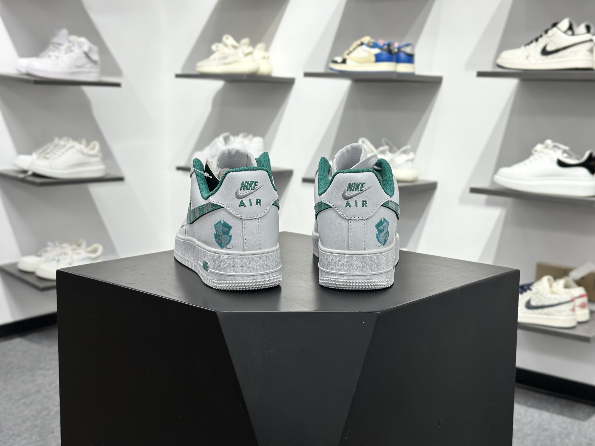 NIke Air Force 1 '07 Low “十二生肖”空军一号 低帮 运动鞋 休闲鞋 CW2288-111-Top High Quatity Cheap Sneakers Fashion Clothing Clothes Bags handbags Shoes of all Brand wholesale With The best Quality And Beautiful Price from China Factory Chinese suppliers wholesaler seller NIke Air Force 1 '07 Low “十二生肖”空军一号 低帮 运动鞋 休闲鞋 CW2288-111