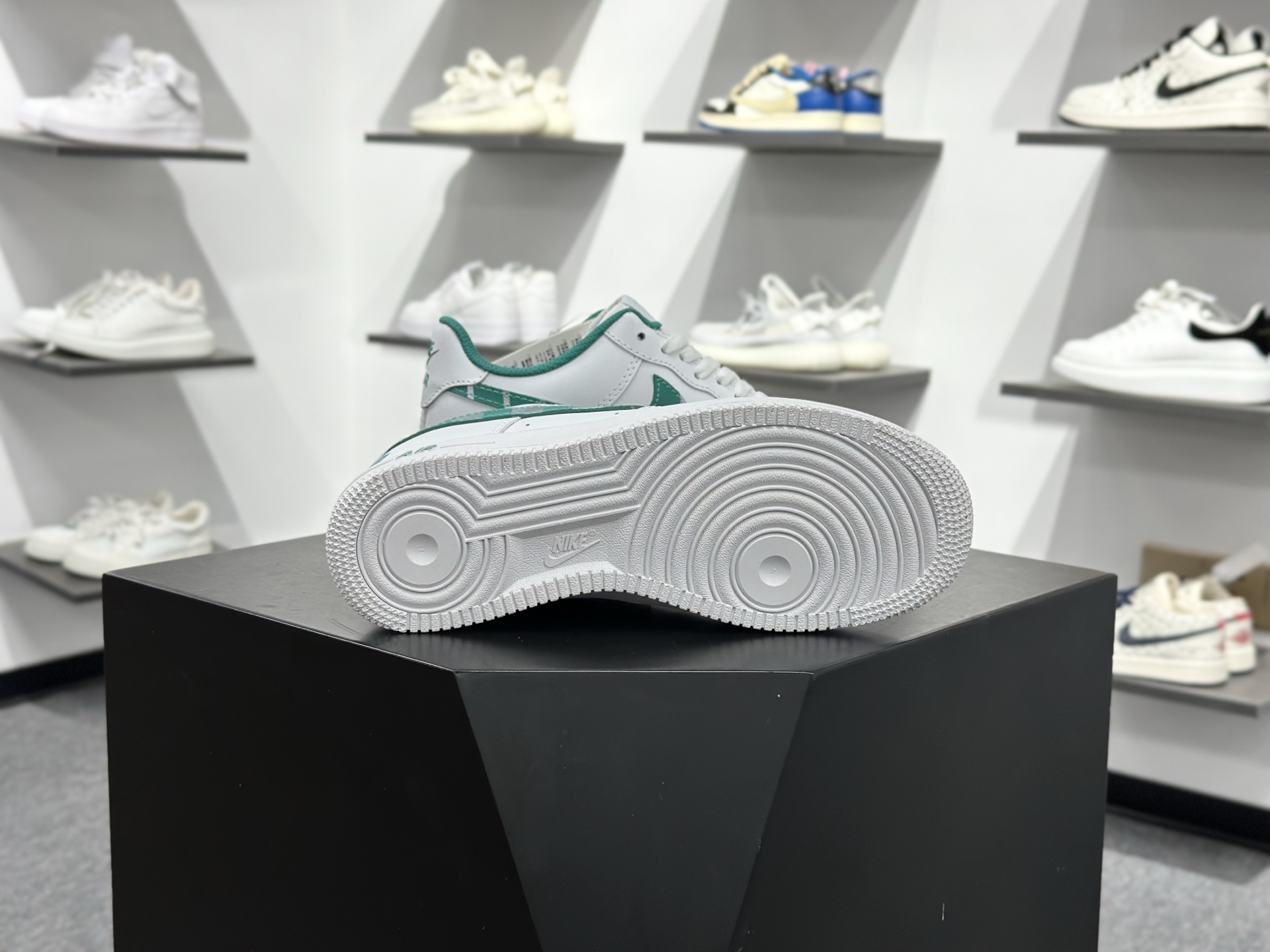 NIke Air Force 1 '07 Low “十二生肖”空军一号 低帮 运动鞋 休闲鞋 CW2288-111-Top High Quatity Cheap Sneakers Fashion Clothing Clothes Bags handbags Shoes of all Brand wholesale With The best Quality And Beautiful Price from China Factory Chinese suppliers wholesaler seller NIke Air Force 1 '07 Low “十二生肖”空军一号 低帮 运动鞋 休闲鞋 CW2288-111
