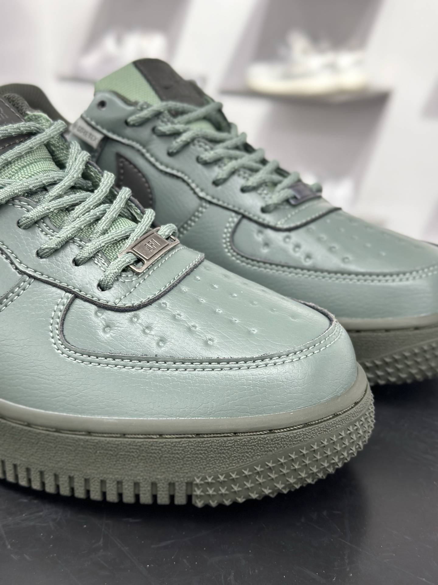 Nike AIR FORCE 1 GTX VIBRAM HV5953-300-Top High Quatity Cheap Sneakers Fashion Clothing Clothes Bags handbags Shoes of all Brand wholesale With The best Quality And Beautiful Price from China Factory Chinese suppliers wholesaler seller Nike AIR FORCE 1 GTX VIBRAM HV5953-300