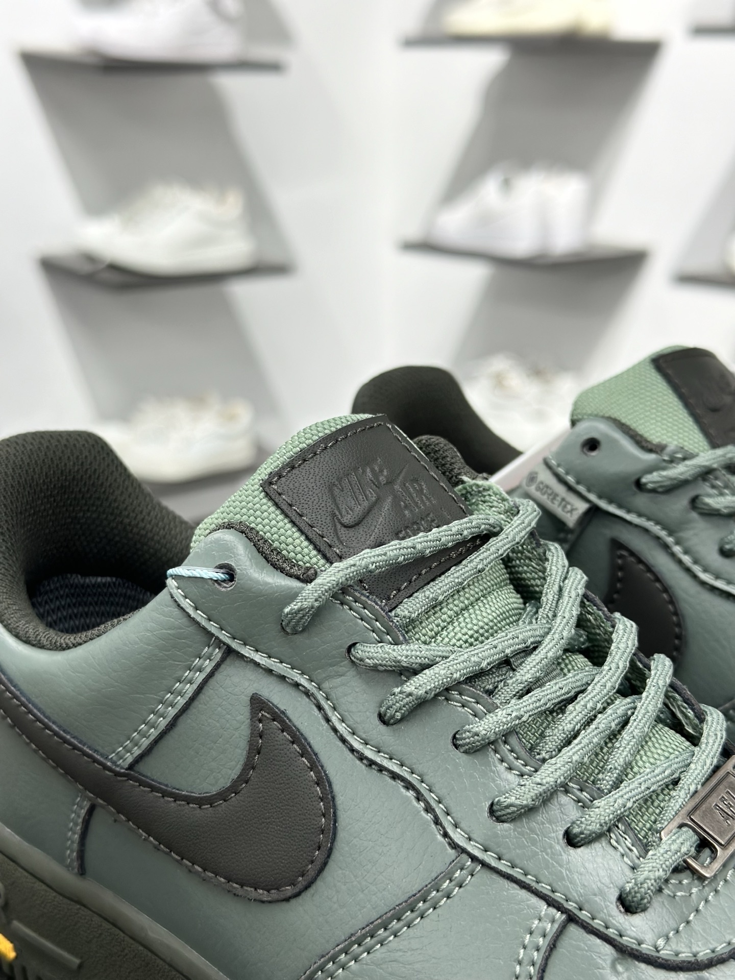Nike AIR FORCE 1 GTX VIBRAM HV5953-300-Top High Quatity Cheap Sneakers Fashion Clothing Clothes Bags handbags Shoes of all Brand wholesale With The best Quality And Beautiful Price from China Factory Chinese suppliers wholesaler seller Nike AIR FORCE 1 GTX VIBRAM HV5953-300