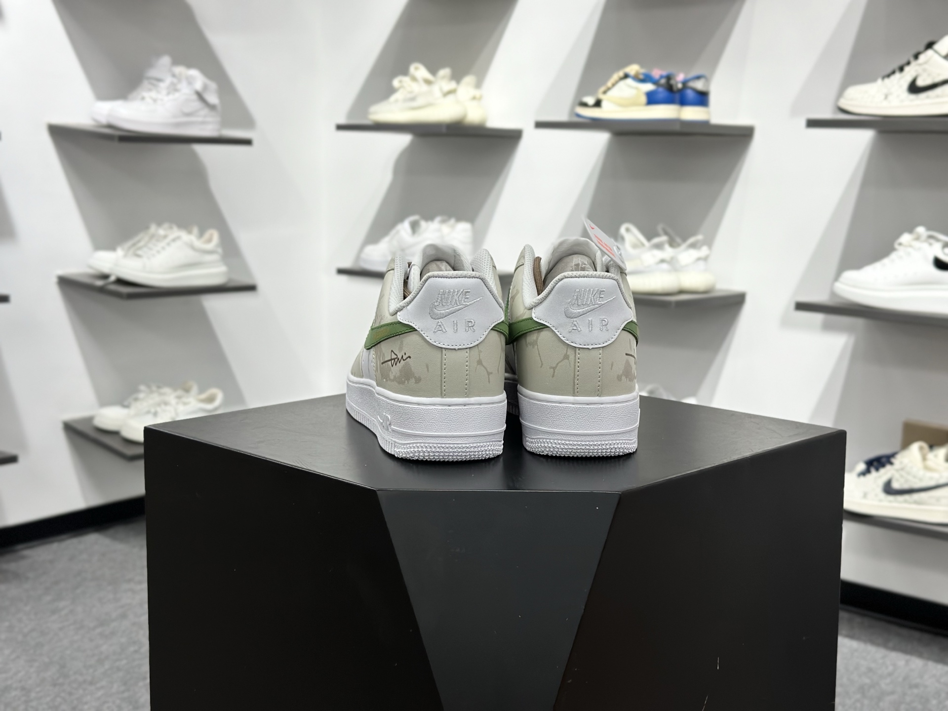 NIKE AIR FORCE 1‘07 LV8 ZH0316-130-Top High Quatity Cheap Sneakers Fashion Clothing Clothes Bags handbags Shoes of all Brand wholesale With The best Quality And Beautiful Price from China Factory Chinese suppliers wholesaler seller NIKE AIR FORCE 1‘07 LV8 ZH0316-130