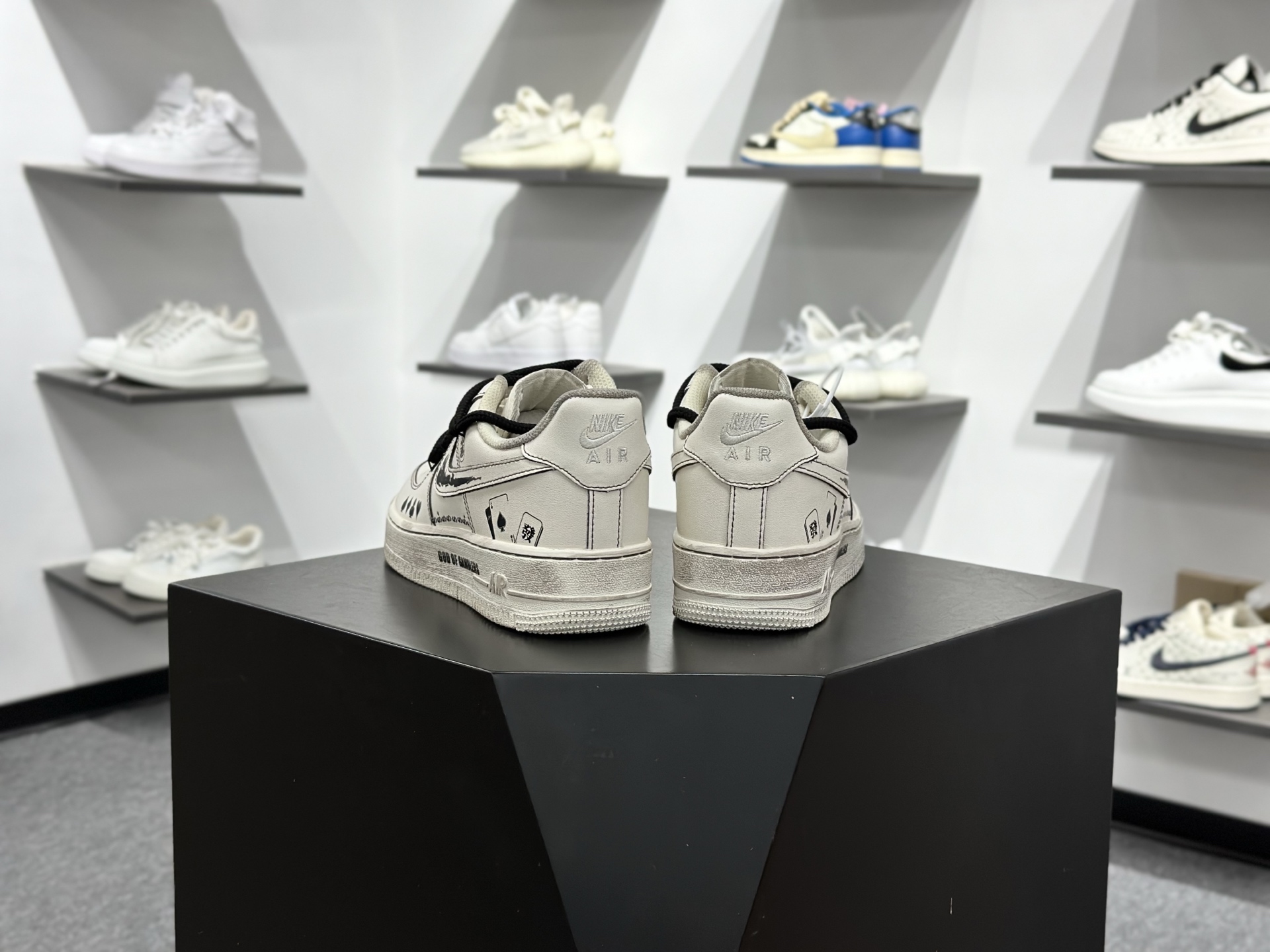 Nike Air Force 1 经典复古 双鞋带解构 简约百搭 耐磨 低帮板鞋 黑白这双黑白配色的运动鞋-Top High Quatity Cheap Sneakers Fashion Clothing Clothes Bags handbags Shoes of all Brand wholesale With The best Quality And Beautiful Price from China Factory Chinese suppliers wholesaler seller Nike Air Force 1 经典复古 双鞋带解构 简约百搭 耐磨 低帮板鞋 黑白这双黑白配色的运动鞋