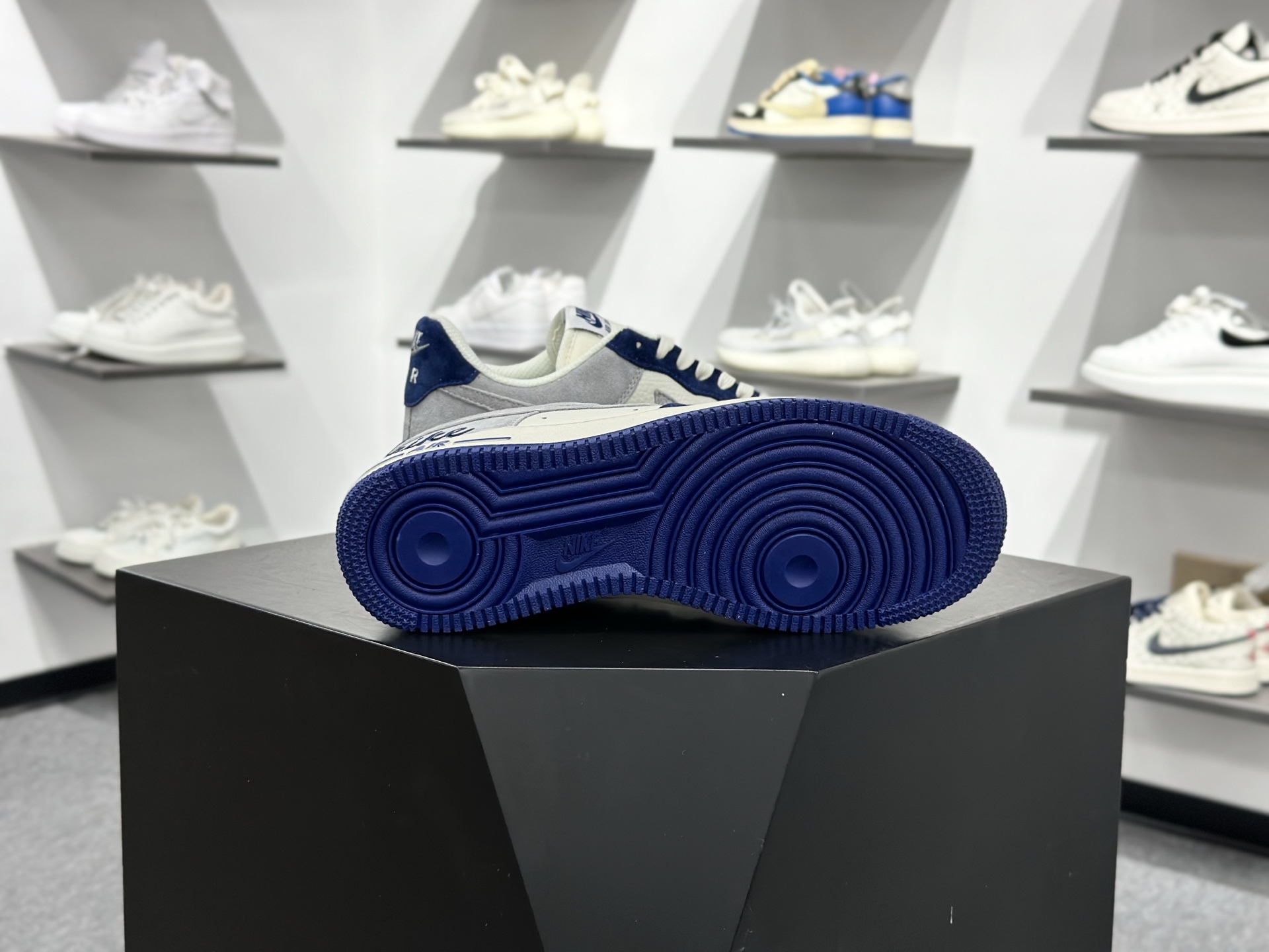 Nike Air Force1 07 low 定制空军 HM3703-161-莆田鞋,莆田鞋货源,高仿鞋,高仿鞋货源,安福档口,莆田高仿鞋,莆田鞋批发,高仿鞋批发,莆田高仿运动鞋,高仿运动鞋,莆田运动鞋 Nike Air Force1 07 low 定制空军 HM3703-161