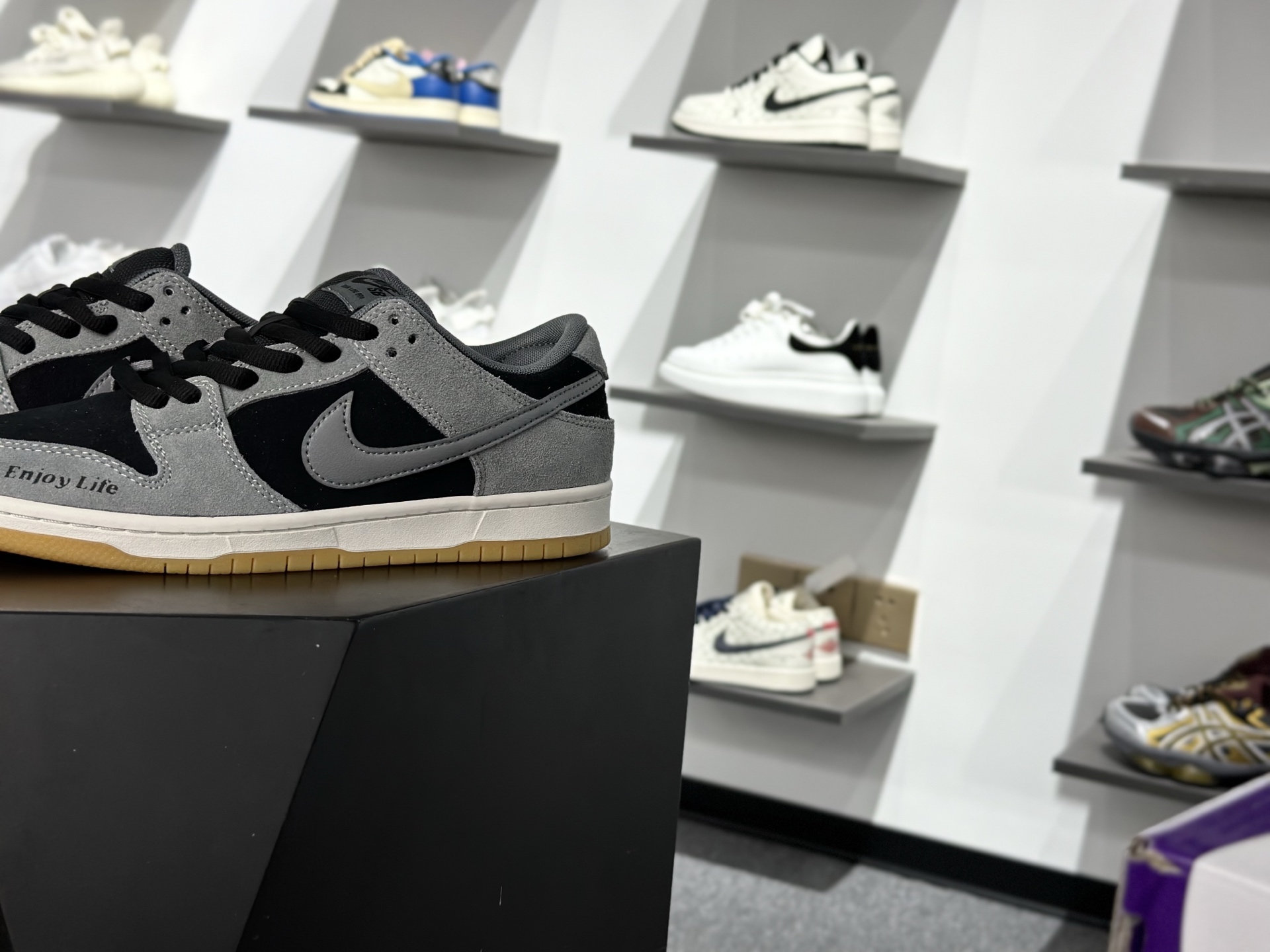 Nike Dunk SB “DARK SMOKE GREY” 影子灰 雾霾 灰黑 HF3063-001