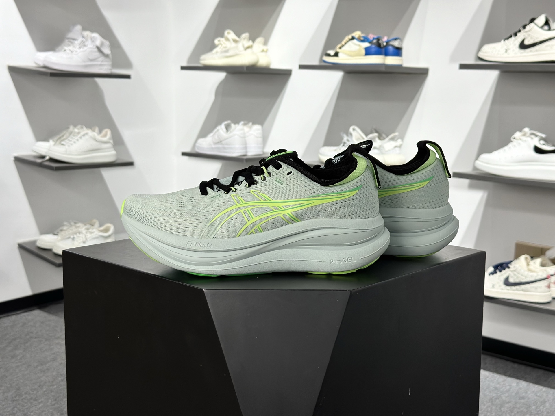 Asics GEL-Nimbus 28 亚瑟士缓震跑鞋 近年复古风潮的势头很旺-Top High Quatity Cheap Sneakers Fashion Clothing Clothes Bags handbags Shoes of all Brand wholesale With The best Quality And Beautiful Price from China Factory Chinese suppliers wholesaler seller Asics GEL-Nimbus 28 亚瑟士缓震跑鞋 近年复古风潮的势头很旺