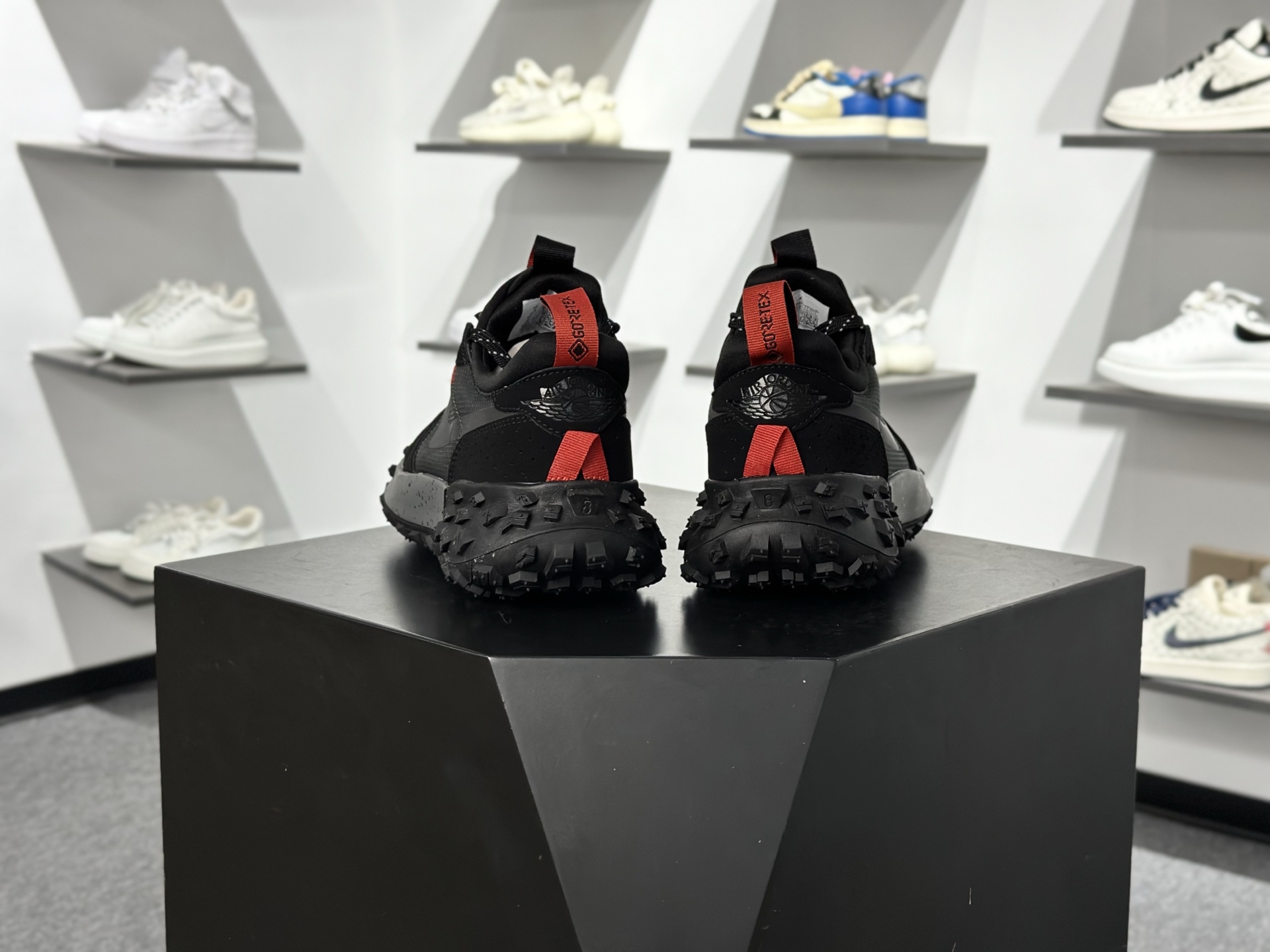 Air Jordan 1 Low Element ”Gore-Tex” AJ1 乔1 多功能户外休闲篮球鞋 FV4227-002