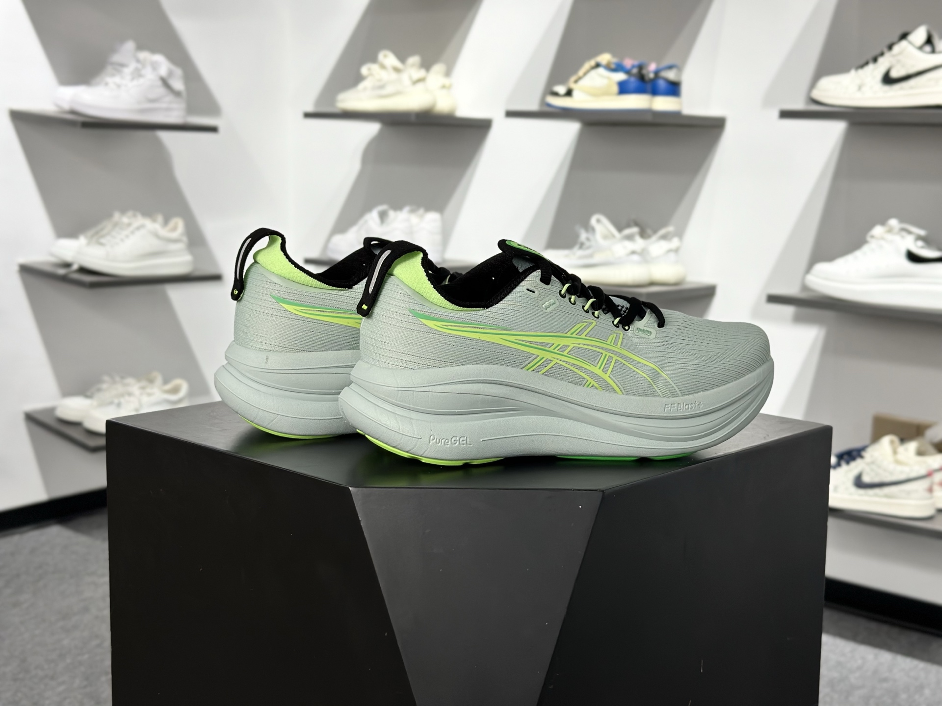 Asics GEL-Nimbus 28 亚瑟士缓震跑鞋 近年复古风潮的势头很旺-Top High Quatity Cheap Sneakers Fashion Clothing Clothes Bags handbags Shoes of all Brand wholesale With The best Quality And Beautiful Price from China Factory Chinese suppliers wholesaler seller Asics GEL-Nimbus 28 亚瑟士缓震跑鞋 近年复古风潮的势头很旺