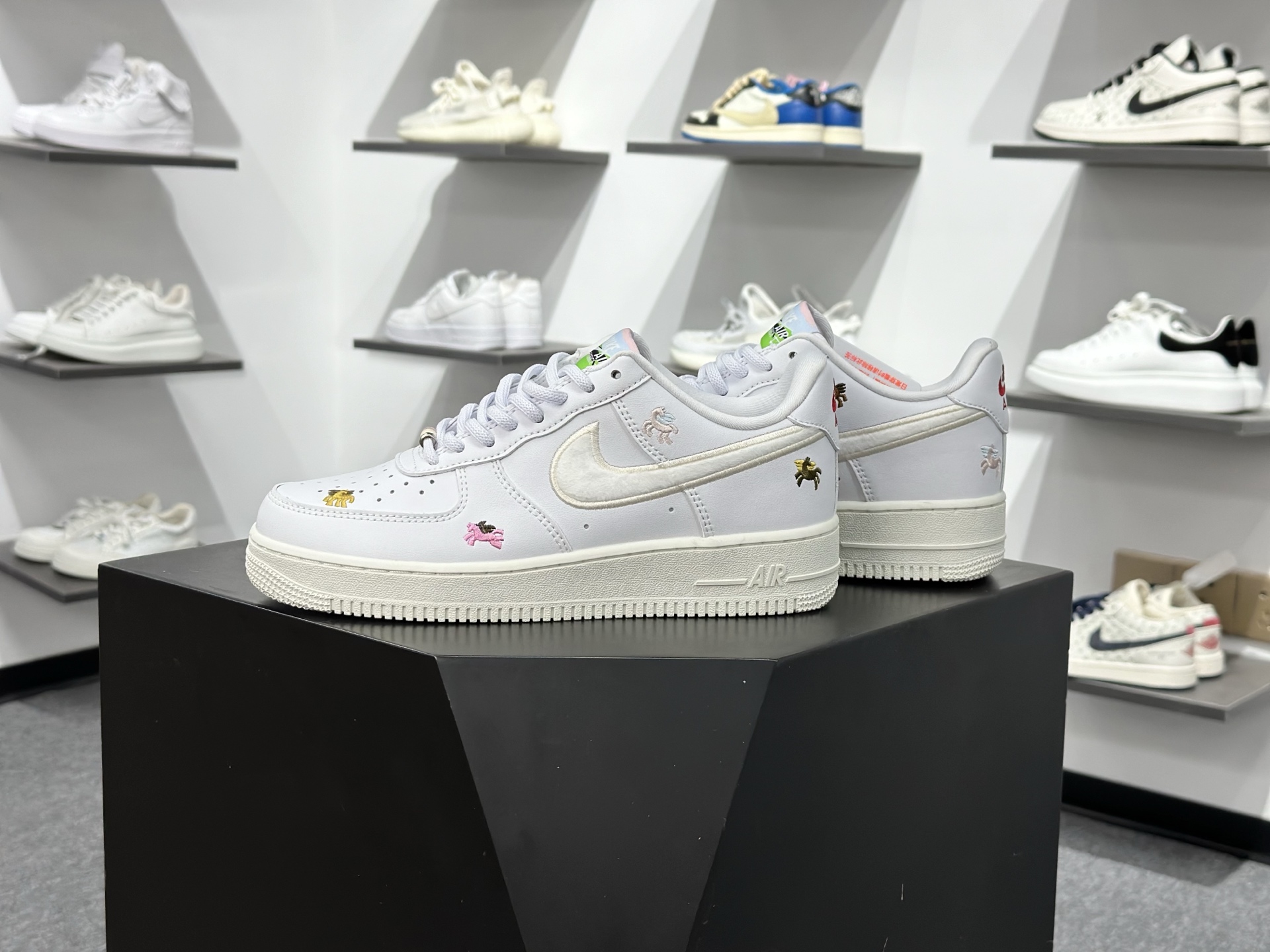 NIKE AIR FORCE 1‘07 定制款 IQ1143-100-Top High Quatity Cheap Sneakers Fashion Clothing Clothes Bags handbags Shoes of all Brand wholesale With The best Quality And Beautiful Price from China Factory Chinese suppliers wholesaler seller NIKE AIR FORCE 1‘07 定制款 IQ1143-100