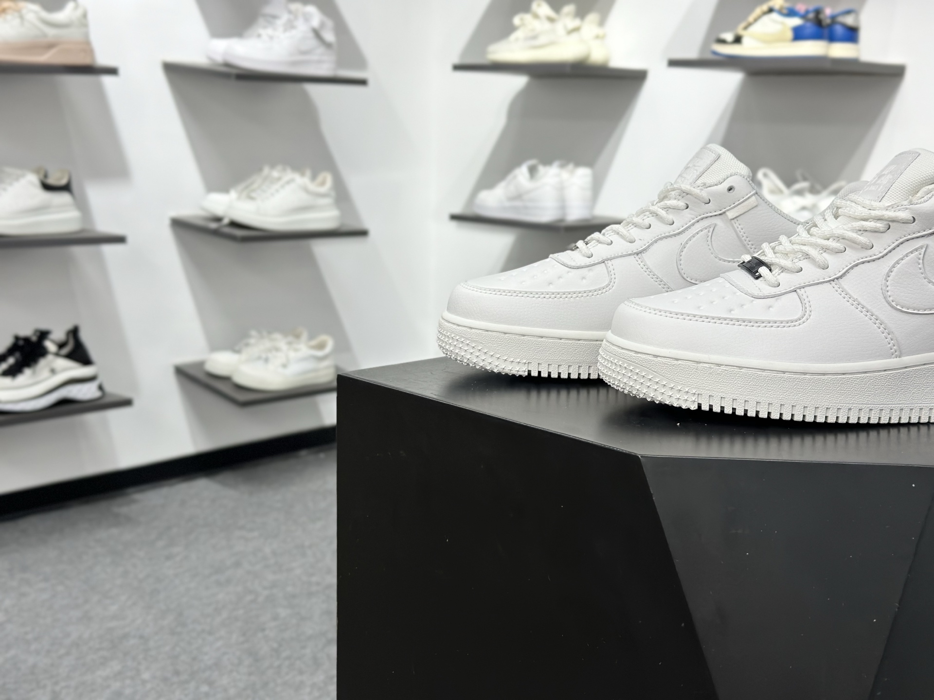 NIKE AIR FORCE 1‘07 HV5953-100-Top High Quatity Cheap Sneakers Fashion Clothing Clothes Bags handbags Shoes of all Brand wholesale With The best Quality And Beautiful Price from China Factory Chinese suppliers wholesaler seller NIKE AIR FORCE 1‘07 HV5953-100