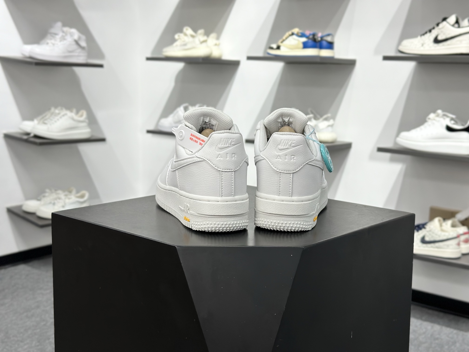 NIKE AIR FORCE 1‘07 HV5953-100-Top High Quatity Cheap Sneakers Fashion Clothing Clothes Bags handbags Shoes of all Brand wholesale With The best Quality And Beautiful Price from China Factory Chinese suppliers wholesaler seller NIKE AIR FORCE 1‘07 HV5953-100