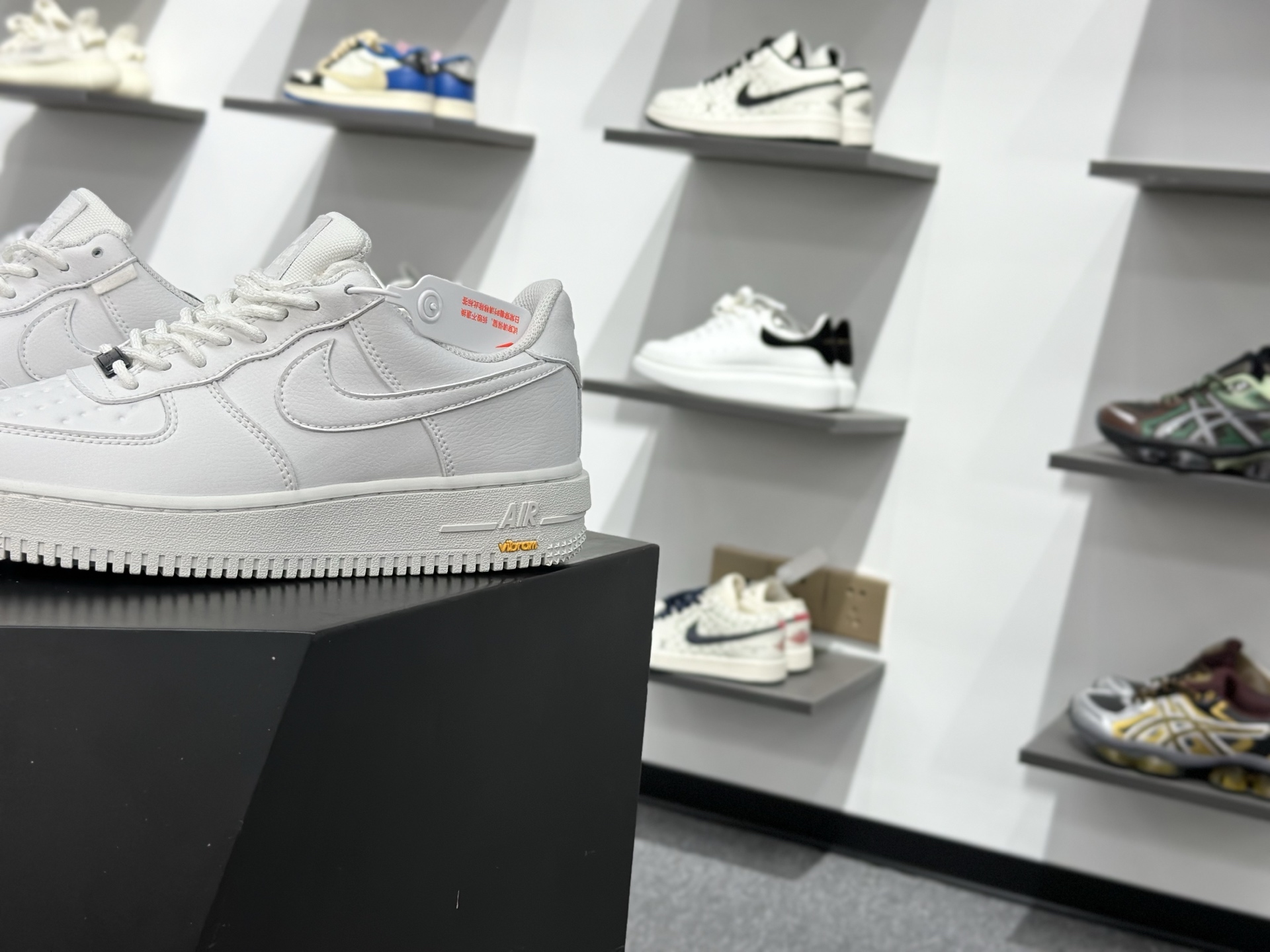 NIKE AIR FORCE 1‘07 HV5953-100-Top High Quatity Cheap Sneakers Fashion Clothing Clothes Bags handbags Shoes of all Brand wholesale With The best Quality And Beautiful Price from China Factory Chinese suppliers wholesaler seller NIKE AIR FORCE 1‘07 HV5953-100