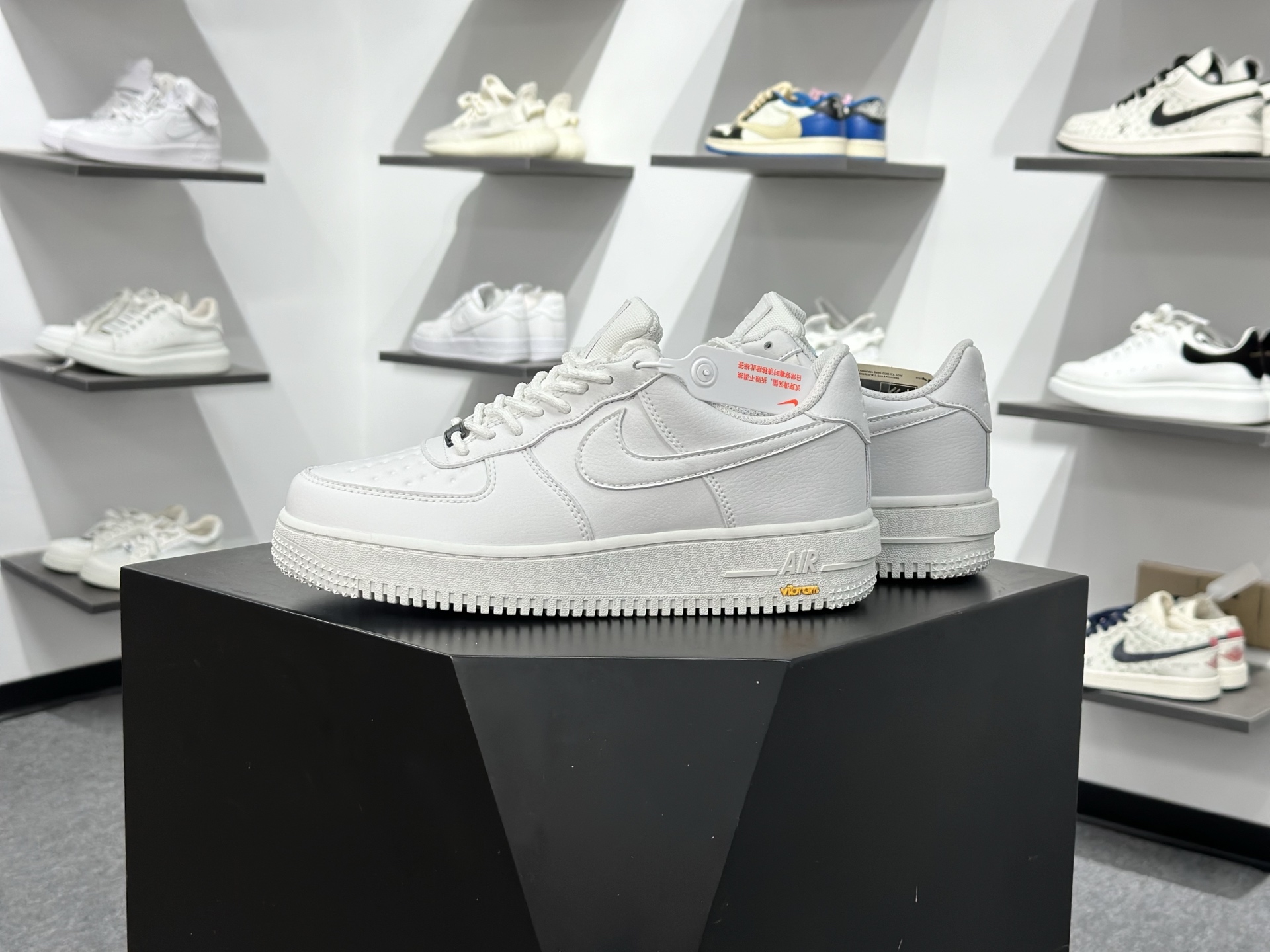 NIKE AIR FORCE 1‘07 HV5953-100-Top High Quatity Cheap Sneakers Fashion Clothing Clothes Bags handbags Shoes of all Brand wholesale With The best Quality And Beautiful Price from China Factory Chinese suppliers wholesaler seller NIKE AIR FORCE 1‘07 HV5953-100