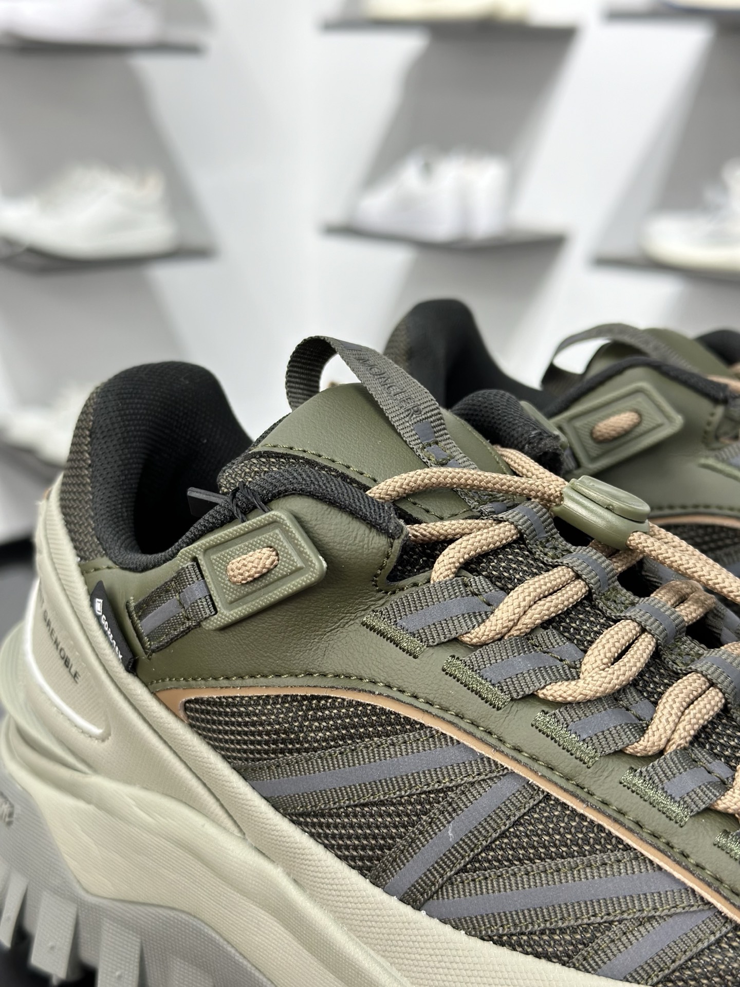 Moncler 蒙口 Trailgrip AMOEBA厚底系带耐磨低帮运动休闲鞋-Top High Quatity Cheap Sneakers Fashion Clothing Clothes Bags handbags Shoes of all Brand wholesale With The best Quality And Beautiful Price from China Factory Chinese suppliers wholesaler seller Moncler 蒙口 Trailgrip AMOEBA厚底系带耐磨低帮运动休闲鞋