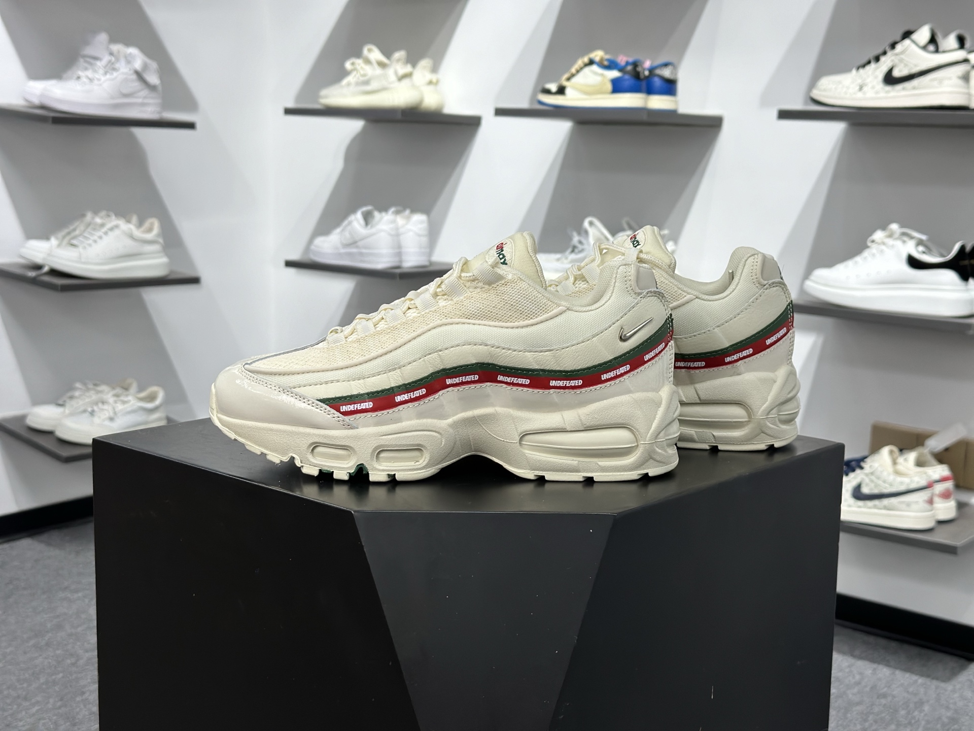 NIKE AIR MAX 95 耐克 气垫复古慢跑百搭鞋休闲运动鞋 IB4453-100-Top High Quatity Cheap Sneakers Fashion Clothing Clothes Bags handbags Shoes of all Brand wholesale With The best Quality And Beautiful Price from China Factory Chinese suppliers wholesaler seller NIKE AIR MAX 95 耐克 气垫复古慢跑百搭鞋休闲运动鞋 IB4453-100