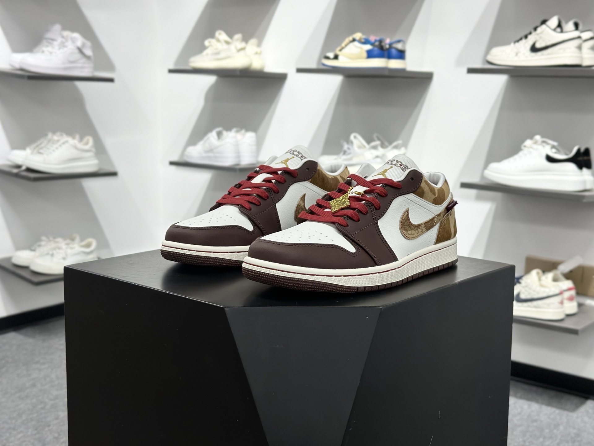 Air Jordan 1 Low ”N” 马年限定 AJ1乔1低帮 IQ5321-121