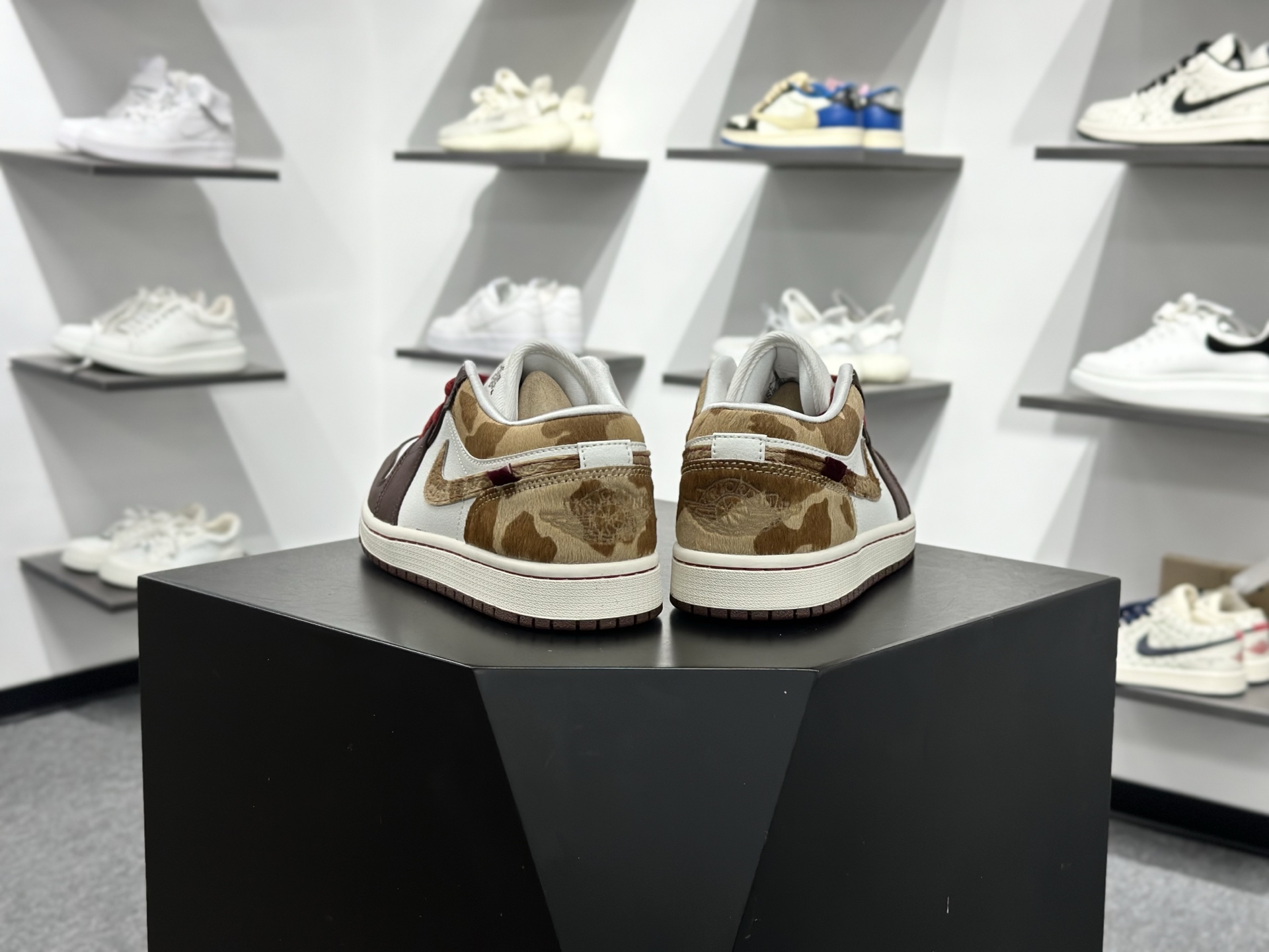 Air Jordan 1 Low ”N” 马年限定 AJ1乔1低帮 IQ5321-121