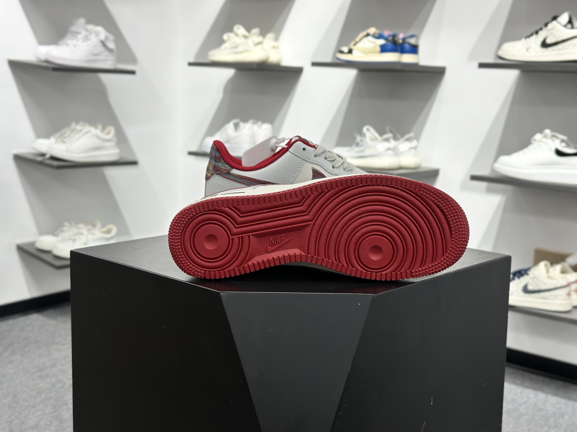 Nike AIR FORCE 1 '07 空军一号低帮休闲板鞋 IM7380-030-Top High Quatity Cheap Sneakers Fashion Clothing Clothes Bags handbags Shoes of all Brand wholesale With The best Quality And Beautiful Price from China Factory Chinese suppliers wholesaler seller Nike AIR FORCE 1 '07 空军一号低帮休闲板鞋 IM7380-030
