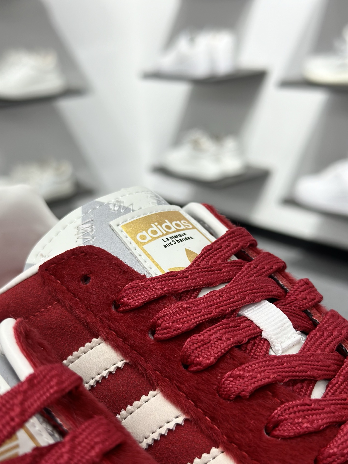 Adidas originals GAZELLE CNY新年款 马年限定 经典运动 德训鞋 女款 KJ4293 Adidas originals GAZELLE CNY新年款 马年限定 经典运动 德训鞋 女款 KJ4293