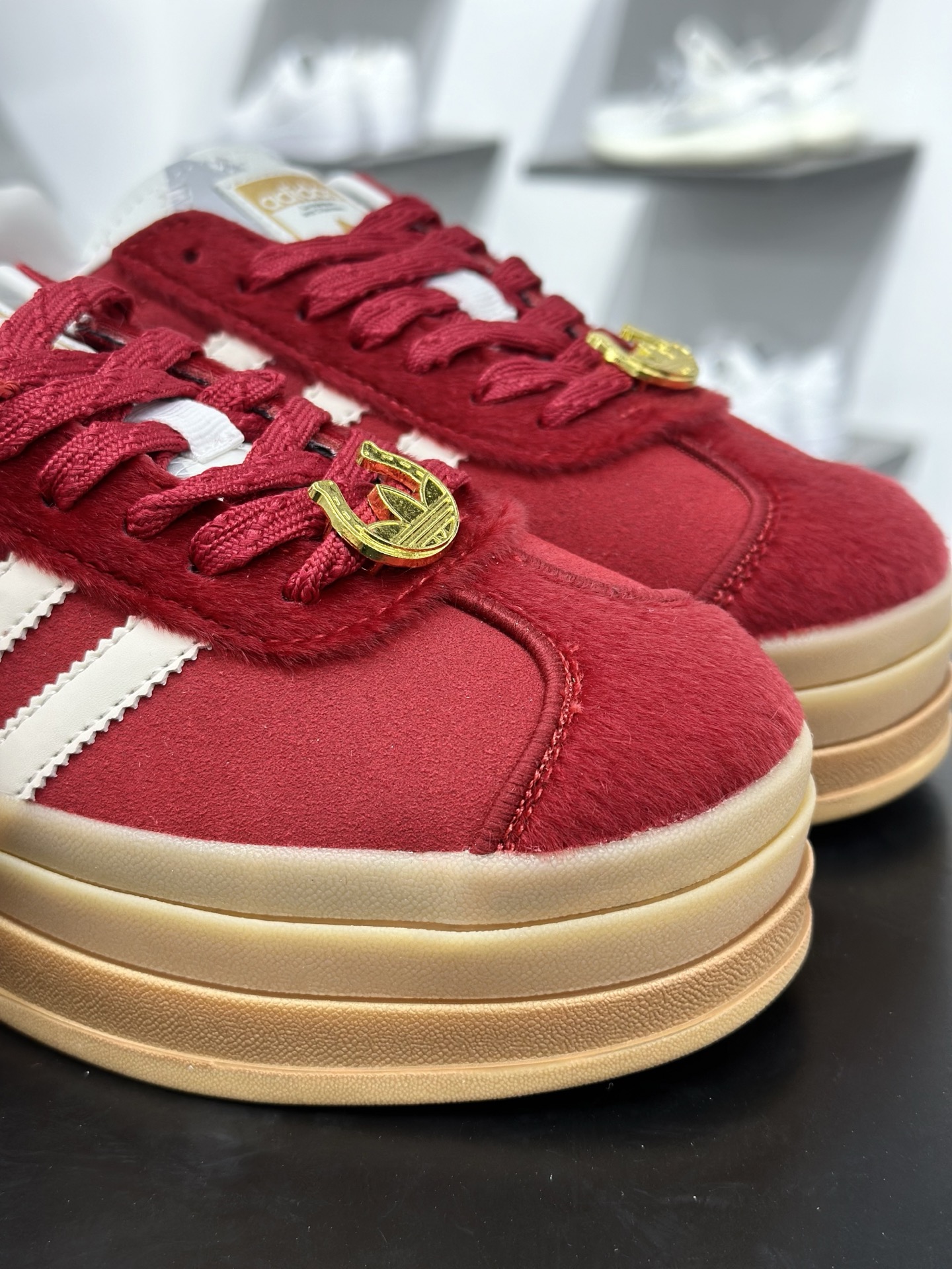 Adidas originals GAZELLE CNY新年款 马年限定 经典运动 德训鞋 女款 KJ4293 Adidas originals GAZELLE CNY新年款 马年限定 经典运动 德训鞋 女款 KJ4293