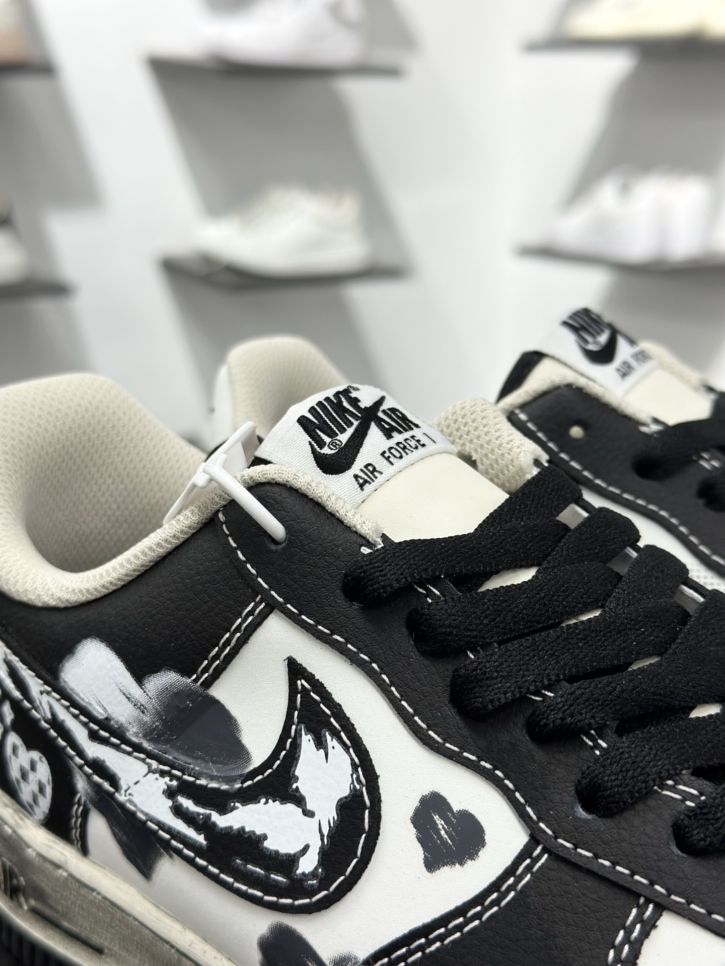 Nike Air Force 1 Low 07 黑白涂鸦小勾 DB3301-808