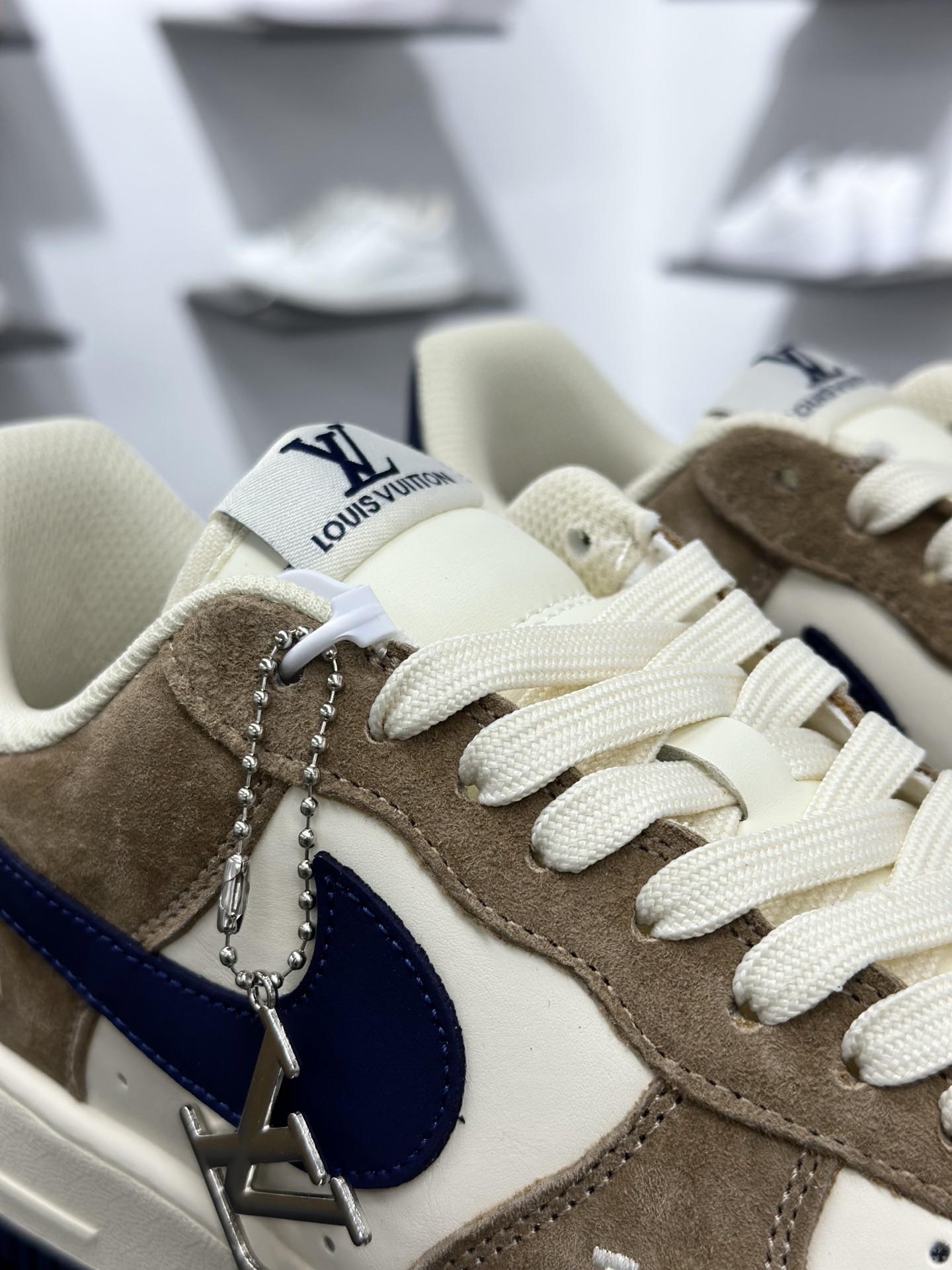 Nike Air Force 1‘07 Low 联名 米棕藏蓝 空军一号低帮休闲板鞋 NH0601-589 Nike Air Force 1‘07 Low 联名 米棕藏蓝 空军一号低帮休闲板鞋 NH0601-589