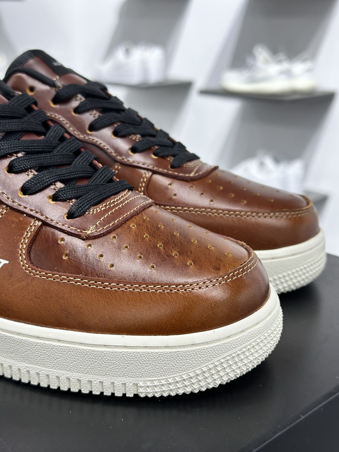 260 Nike AIR FORCE 1'07 LX DF0188-115