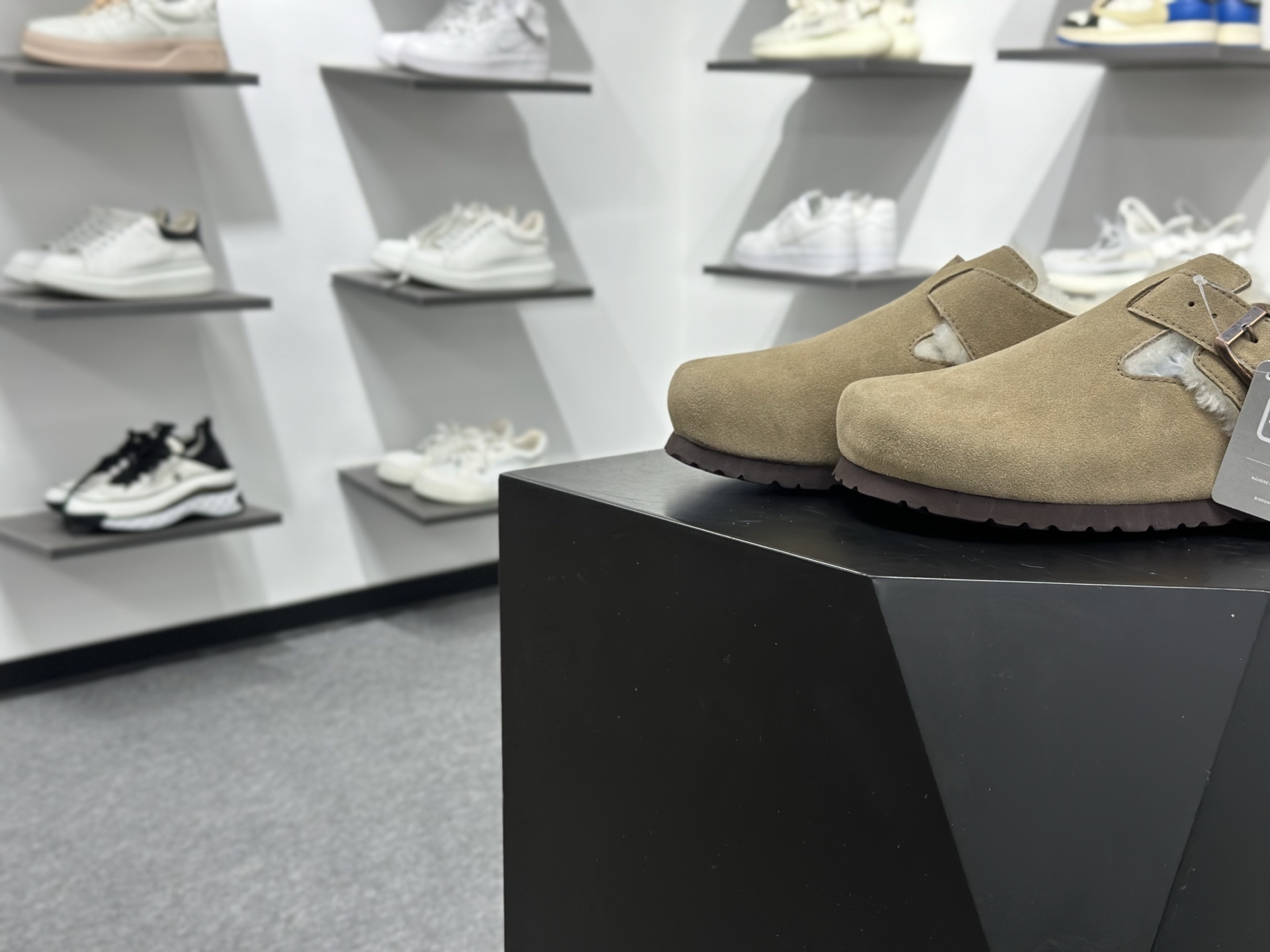 勃肯birkenstock 经典全包款 纯原G版“翘头加绒款” 优质牛皮翻毛皮 纯色羊毛内里 0166531