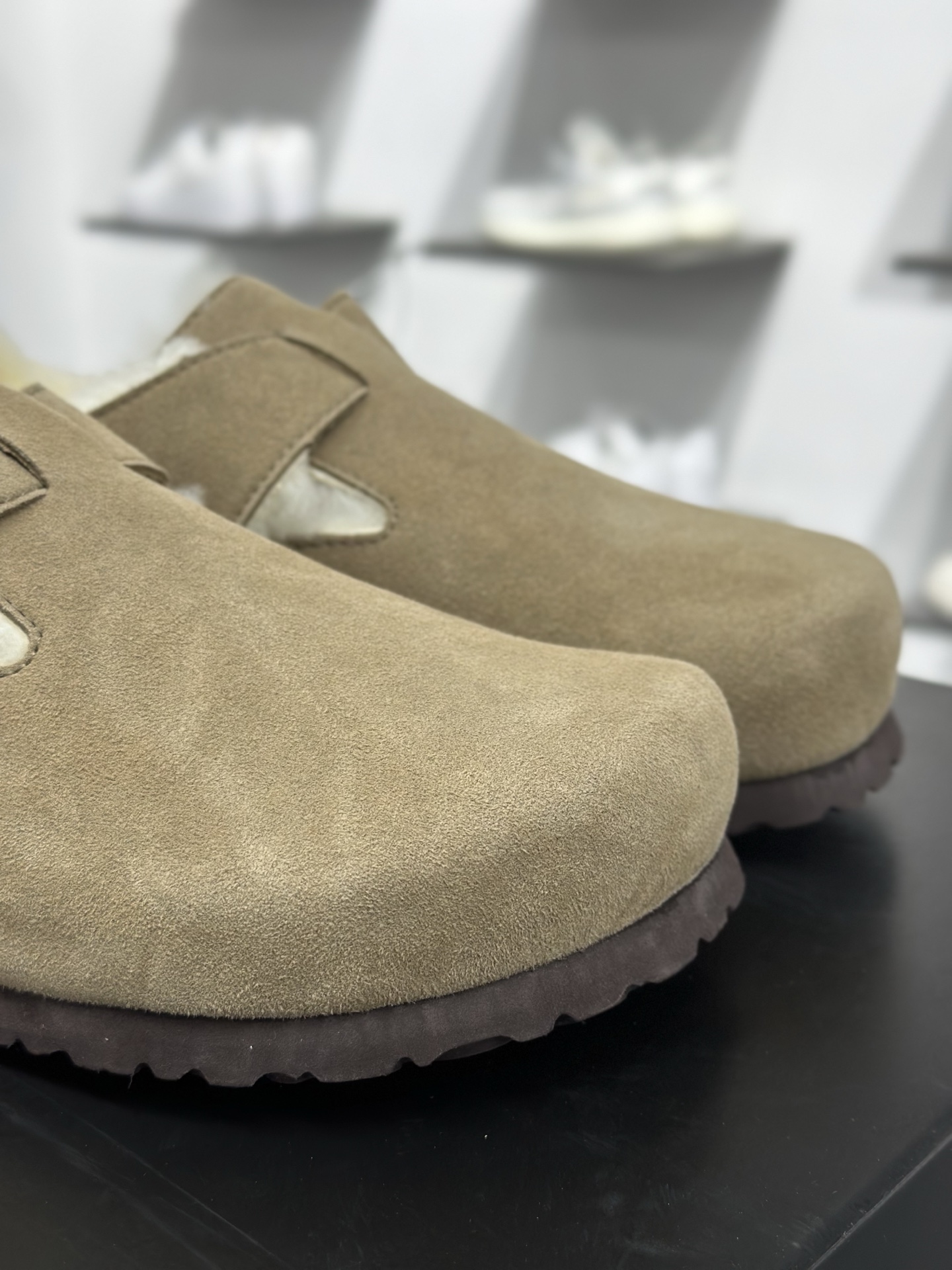 勃肯birkenstock 经典全包款 纯原G版“翘头加绒款” 优质牛皮翻毛皮 纯色羊毛内里 0166531