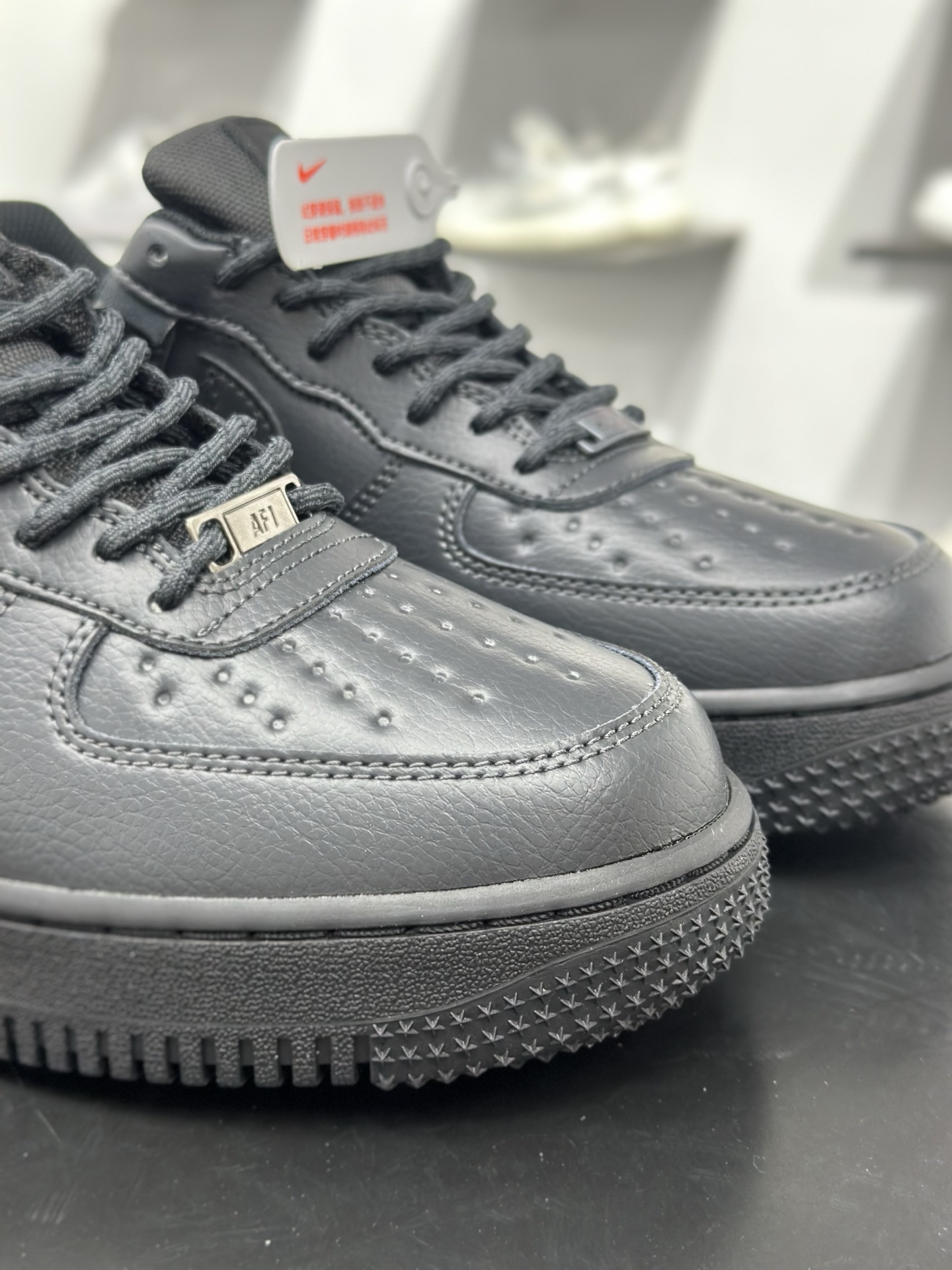 200 Nike Air Force 1 Low 07 纯黑 HV5953-001