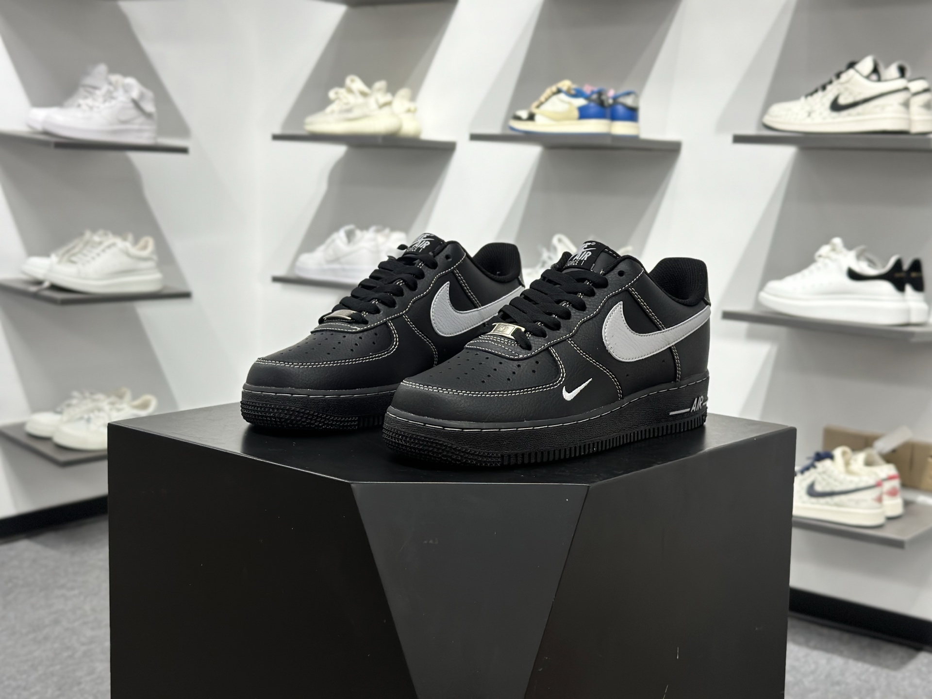 Nike Air Force 1 Low 黑银 ZH0316-154