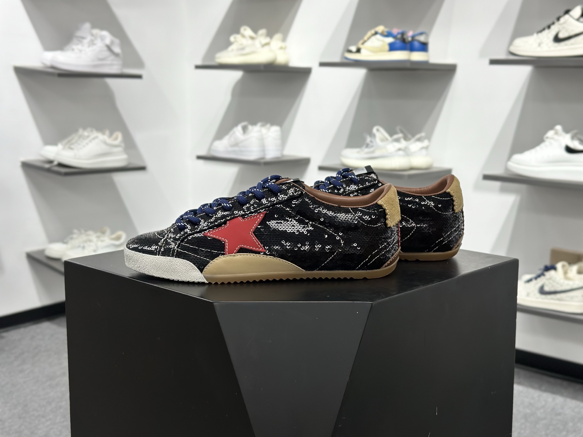 Golden Goose True Star 25s最新款 Golden Goose True Star 25s最新款