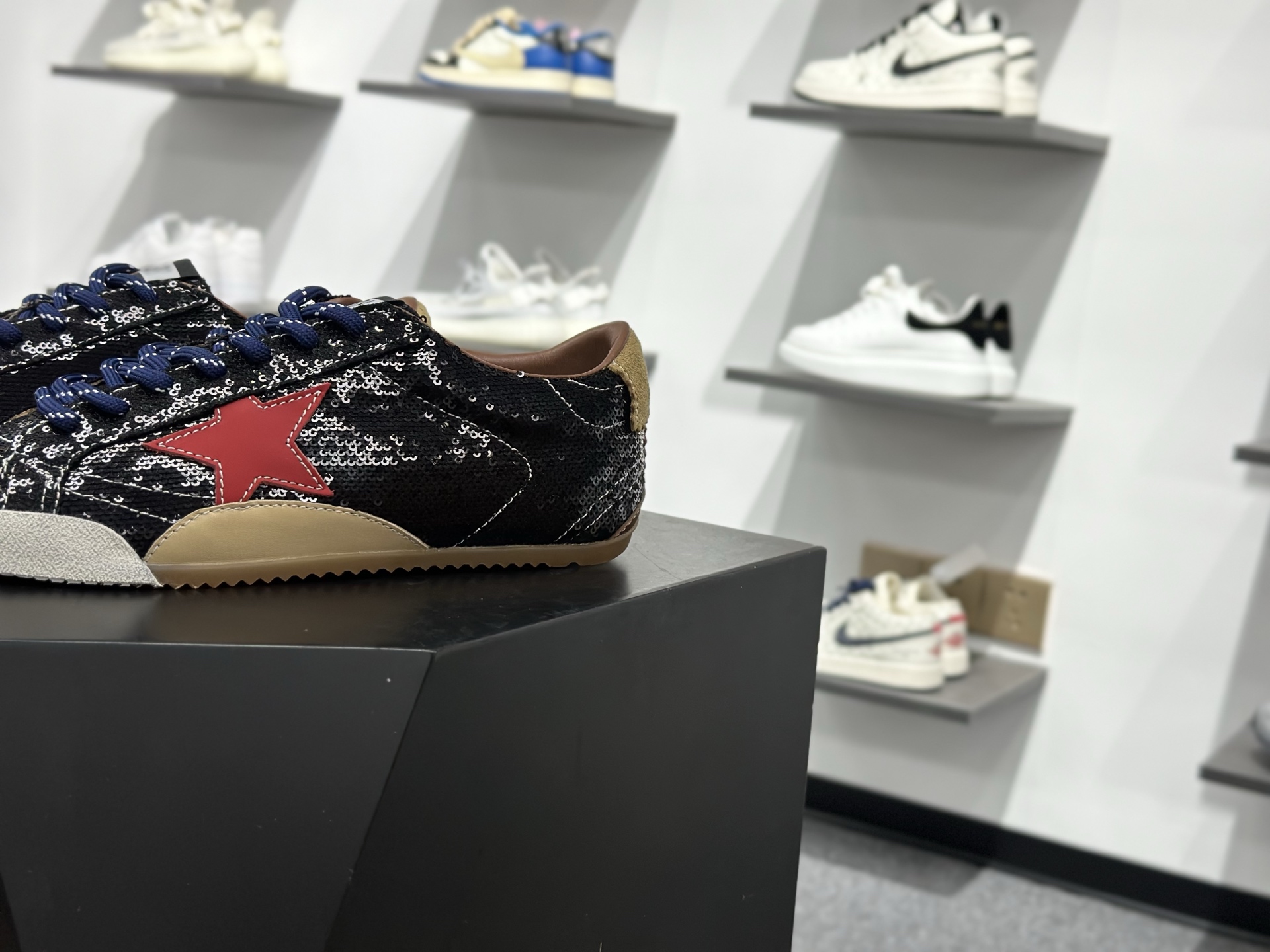 Golden Goose True Star 25s最新款 Golden Goose True Star 25s最新款