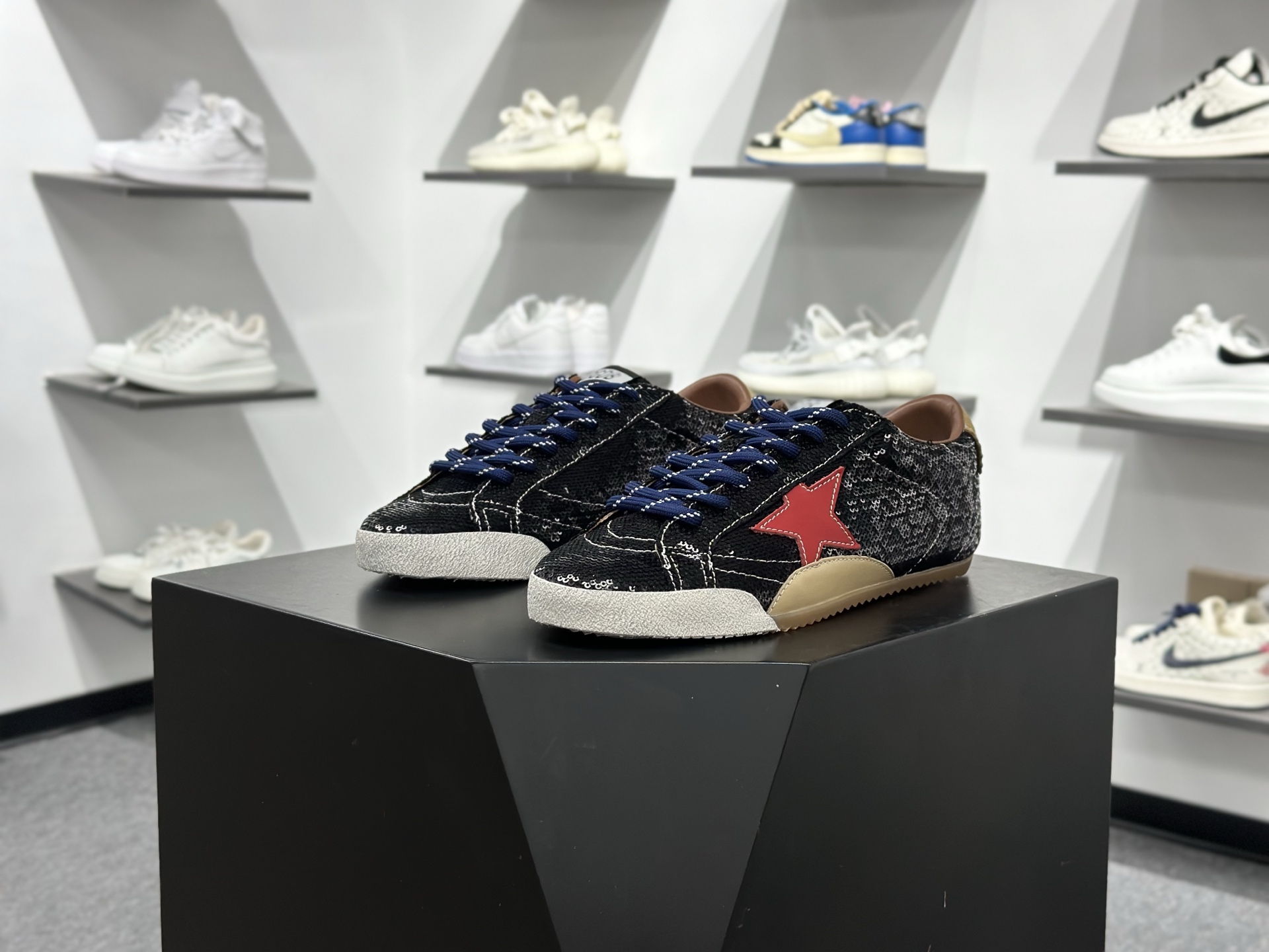 Golden Goose True Star 25s最新款 Golden Goose True Star 25s最新款