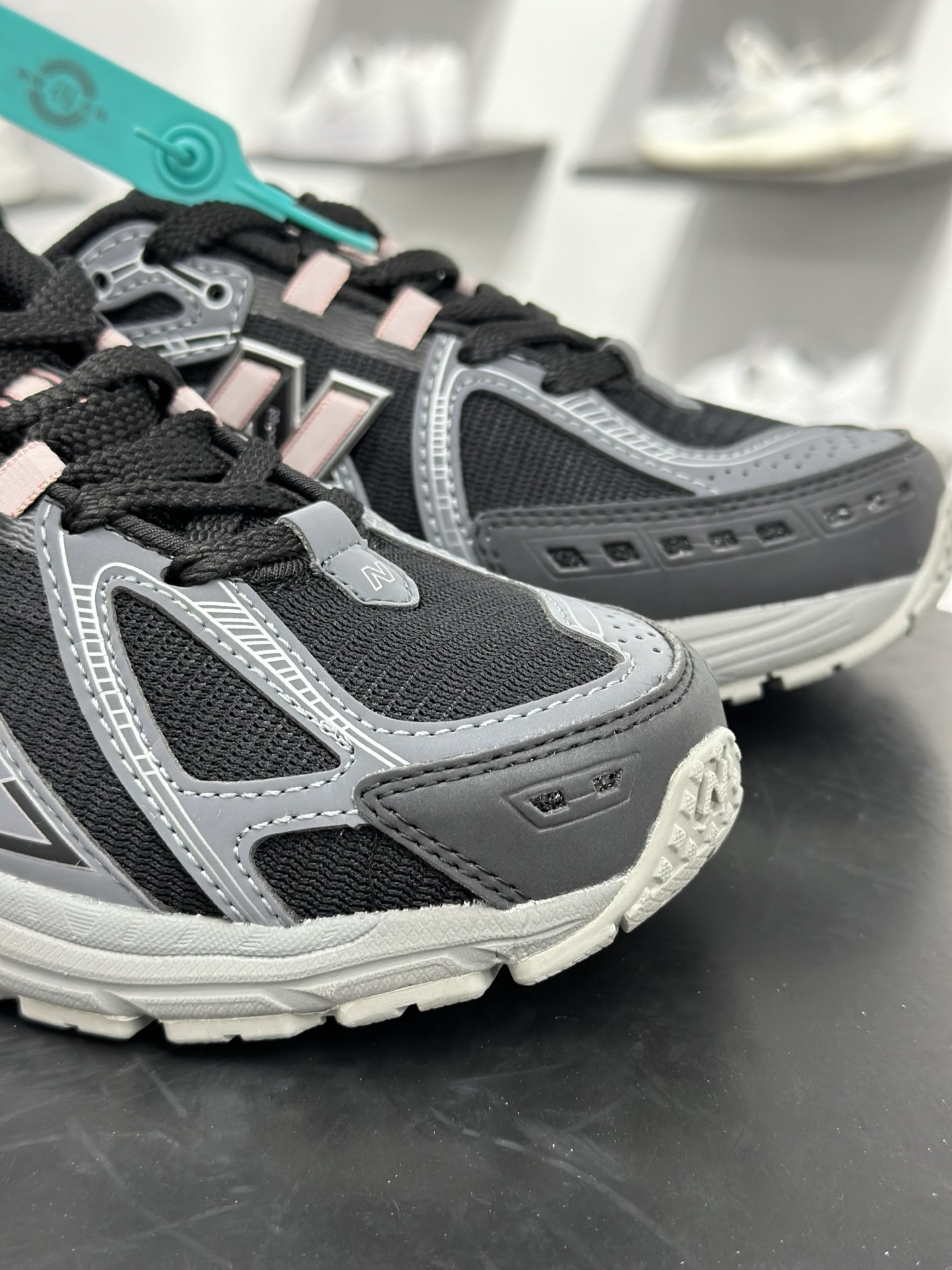 New Balance M1906系列复古单品宝藏老爹鞋 复古元素叠加 M1906R New Balance M1906系列复古单品宝藏老爹鞋 复古元素叠加 M1906R