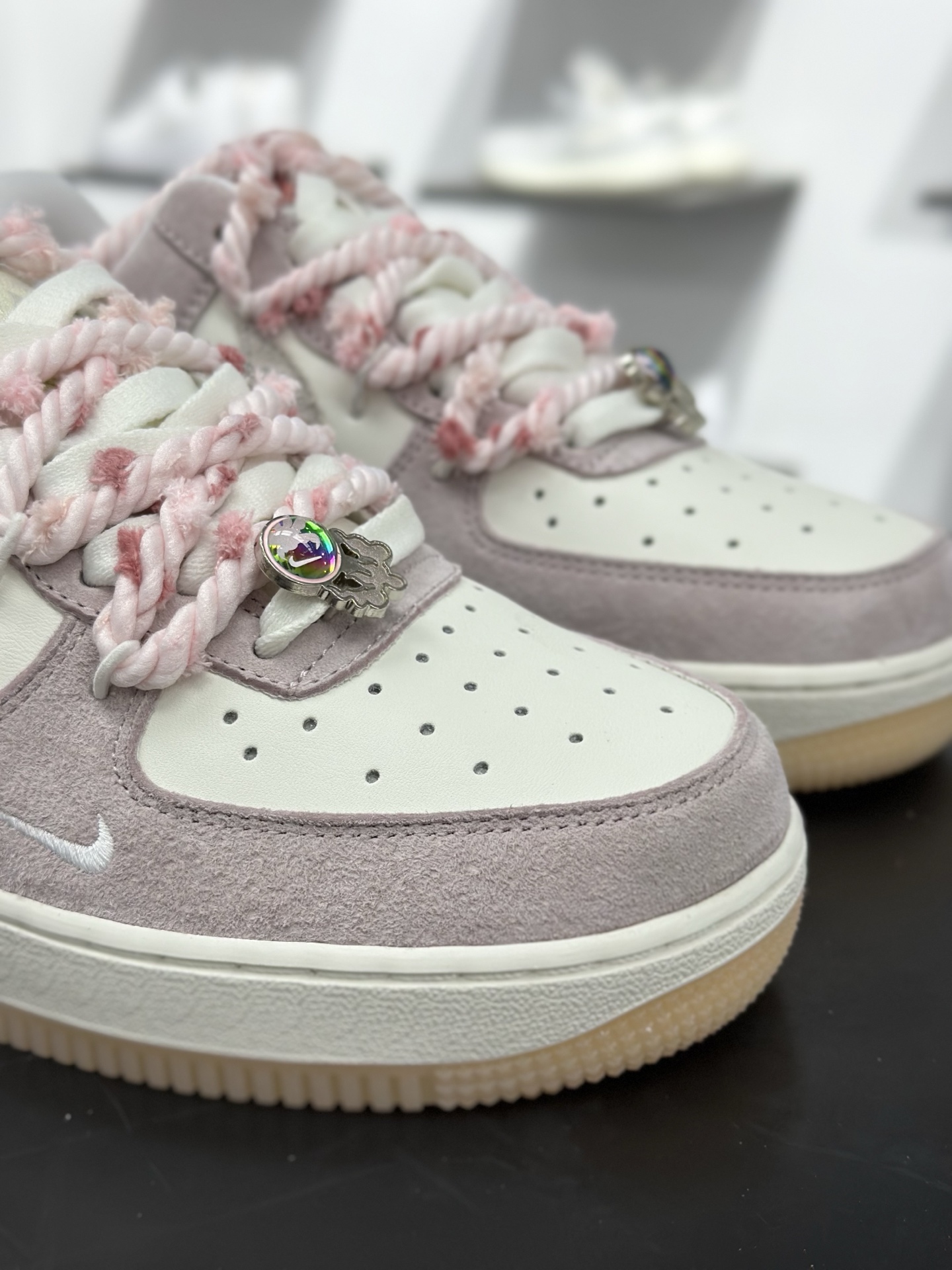 260 NK Air Force 1 Low 空军一号低帮米白粉龙年 FZ5066-111-Chinese UA Cheap High Quatity Brand Clothes Bags handbags Sneakers wholesale wholesaler seller from China Factory suppliers Fashion Clothing Shoes best Quality Beautiful Price 260 NK Air Force 1 Low 空军一号低帮米白粉龙年 FZ5066-111