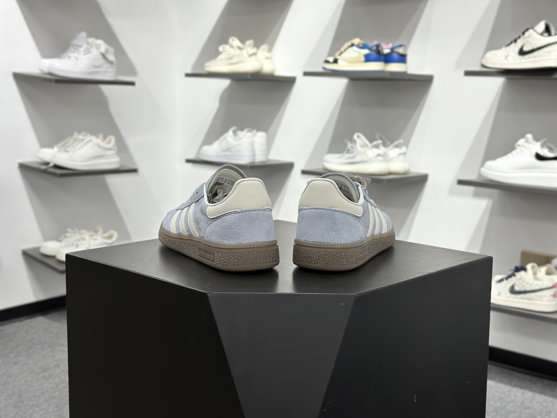 Adidas Samba 桑巴舞街头系列德训运动板鞋 KI5933 Adidas Samba 桑巴舞街头系列德训运动板鞋 KI5933