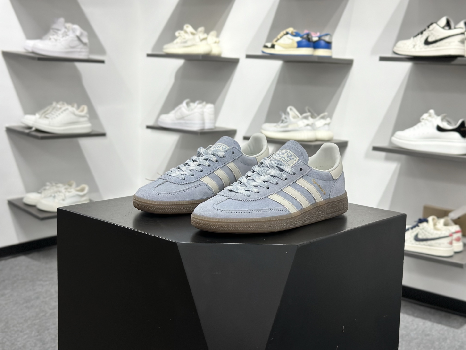 Adidas Samba 桑巴舞街头系列德训运动板鞋 KI5933 Adidas Samba 桑巴舞街头系列德训运动板鞋 KI5933