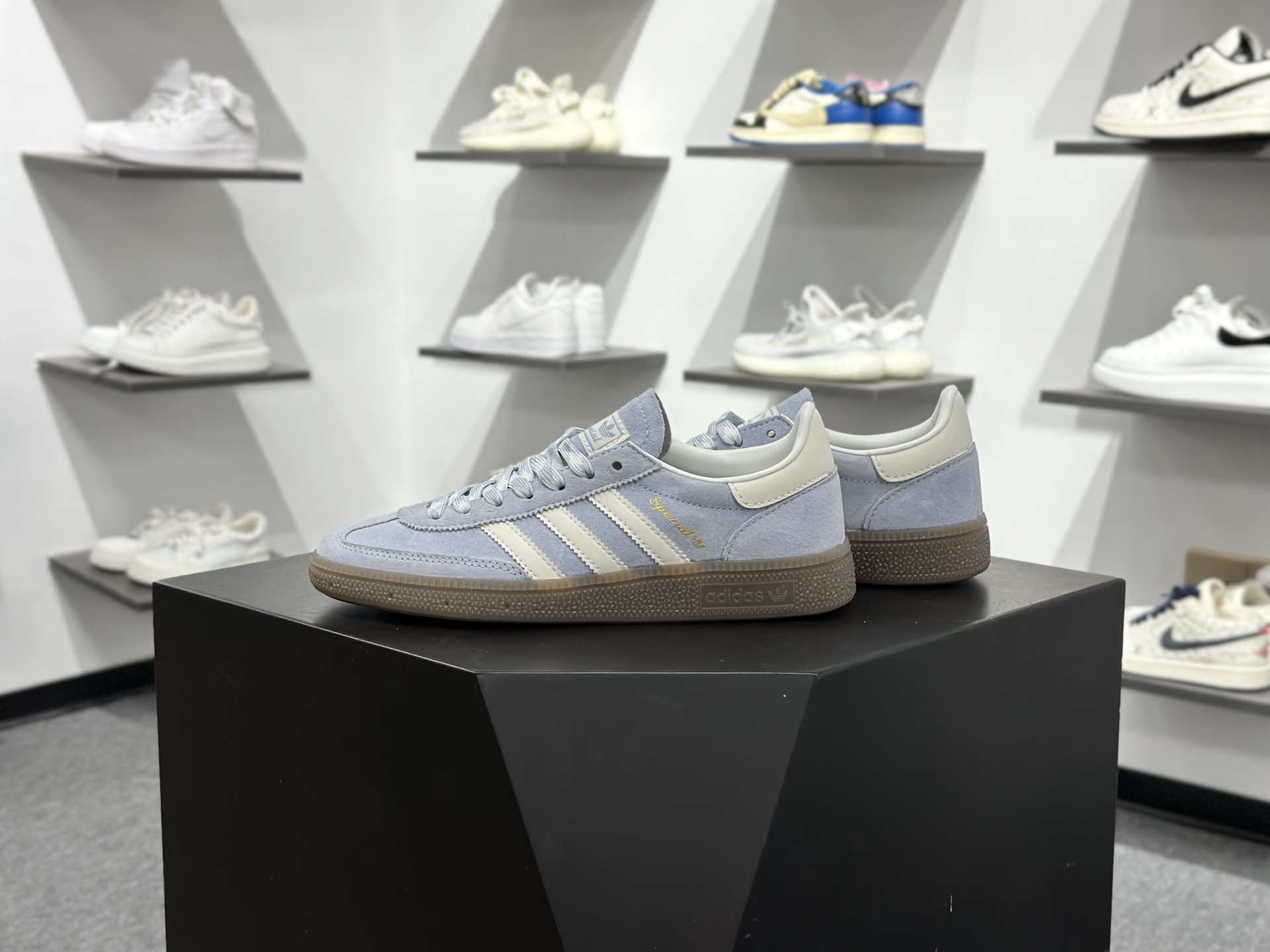 Adidas Samba 桑巴舞街头系列德训运动板鞋 KI5933 Adidas Samba 桑巴舞街头系列德训运动板鞋 KI5933