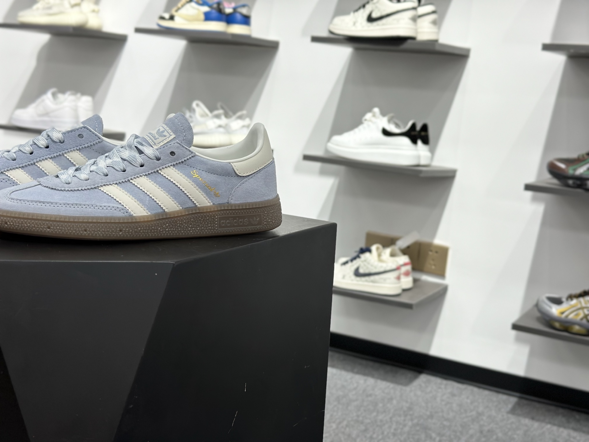 Adidas Samba 桑巴舞街头系列德训运动板鞋 KI5933 Adidas Samba 桑巴舞街头系列德训运动板鞋 KI5933