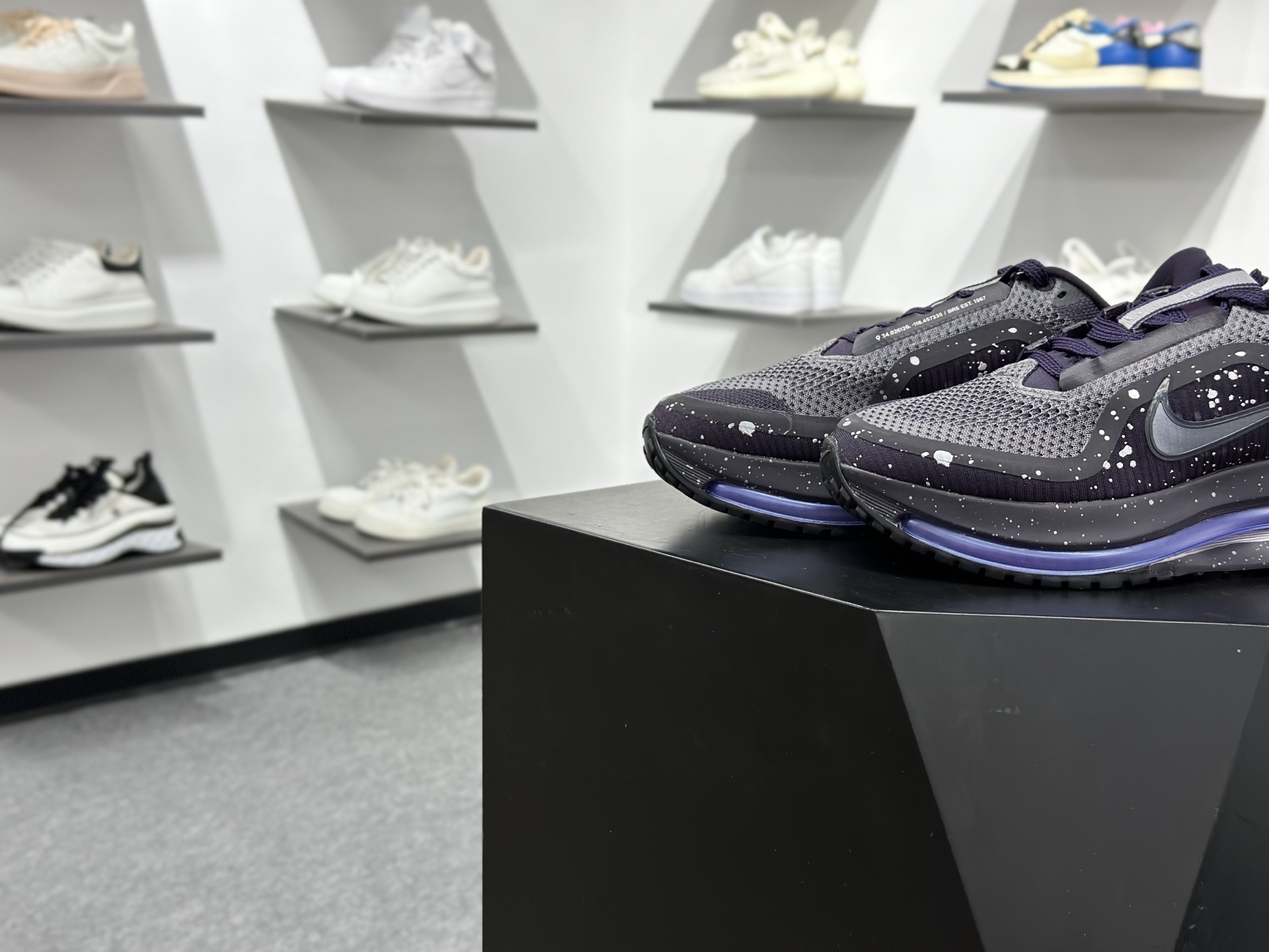 Nike Air Jordan 1 Low 定制配色 定制AJ联名-高端定制 低帮复古文化板鞋 SJ0086-131 Nike Air Jordan 1 Low 定制配色 定制AJ联名-高端定制 低帮复古文化板鞋 SJ0086-131