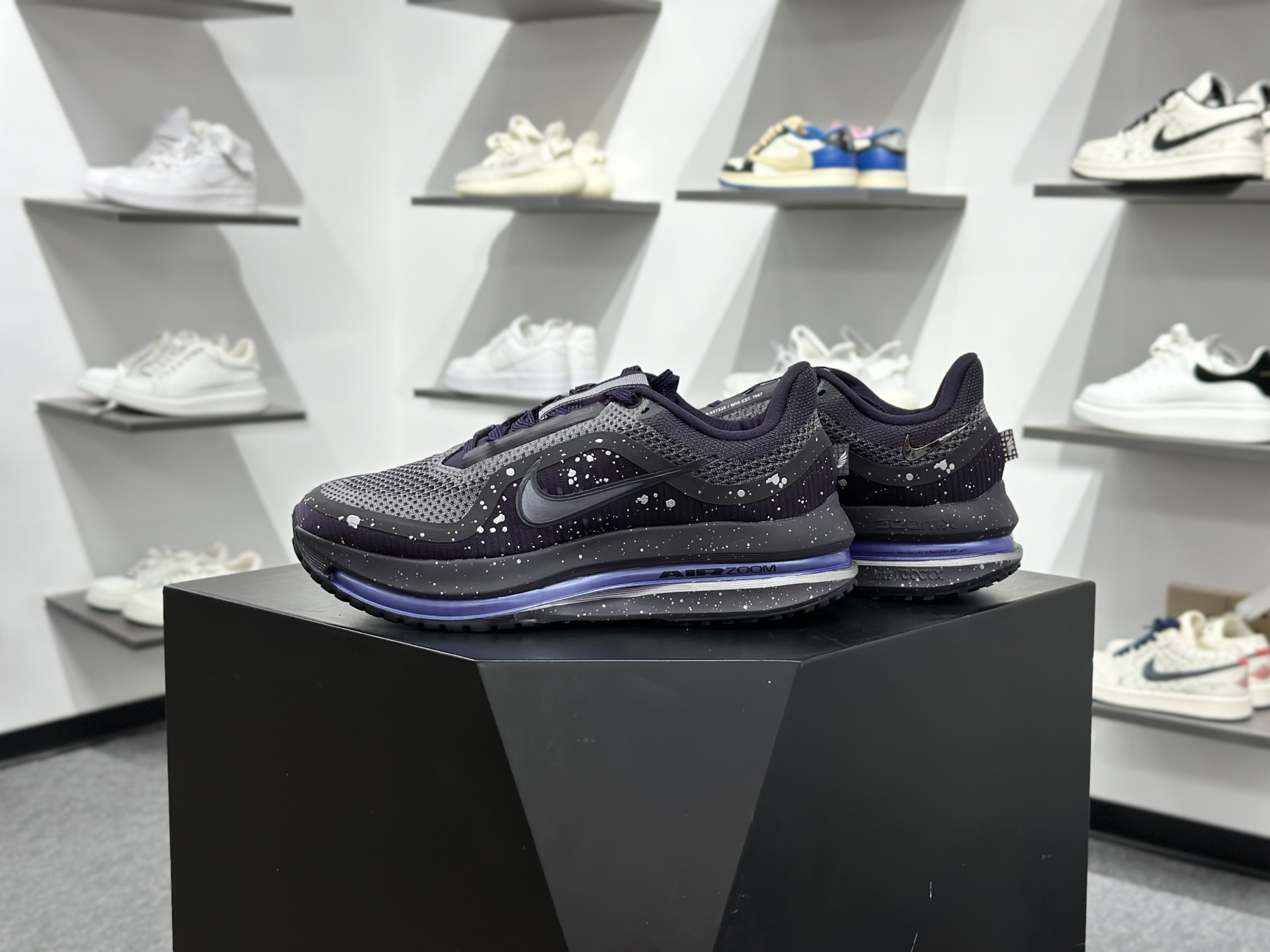 Nike Air Jordan 1 Low 定制配色 定制AJ联名-高端定制 低帮复古文化板鞋 SJ0086-131 Nike Air Jordan 1 Low 定制配色 定制AJ联名-高端定制 低帮复古文化板鞋 SJ0086-131