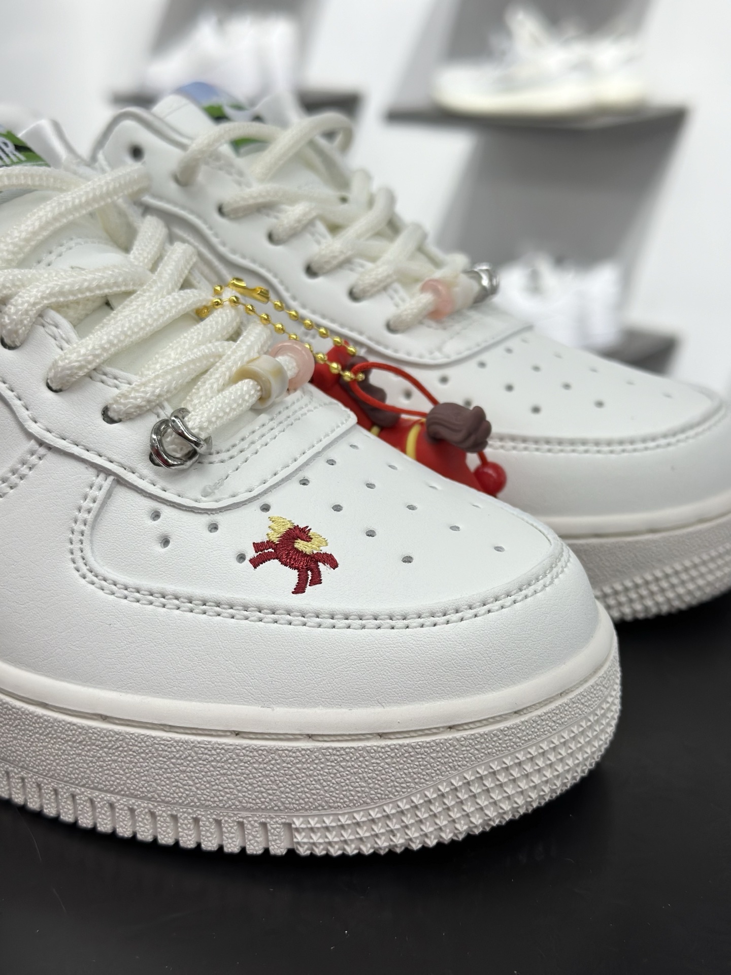 Nike Air Force 1 Low 07 小马刺绣 IQ1143-100 Nike Air Force 1 Low 07 小马刺绣 IQ1143-100