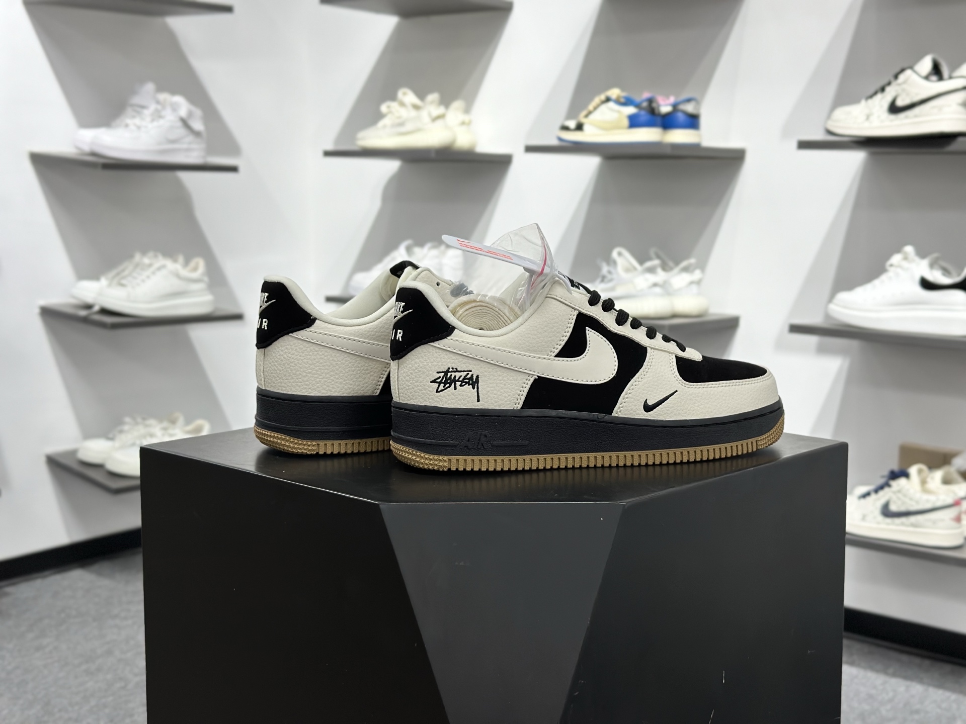 Nike Air Force 1 Low 07 x Stussy 白黑小勾 LD1999-006 Nike Air Force 1 Low 07 x Stussy 白黑小勾 LD1999-006