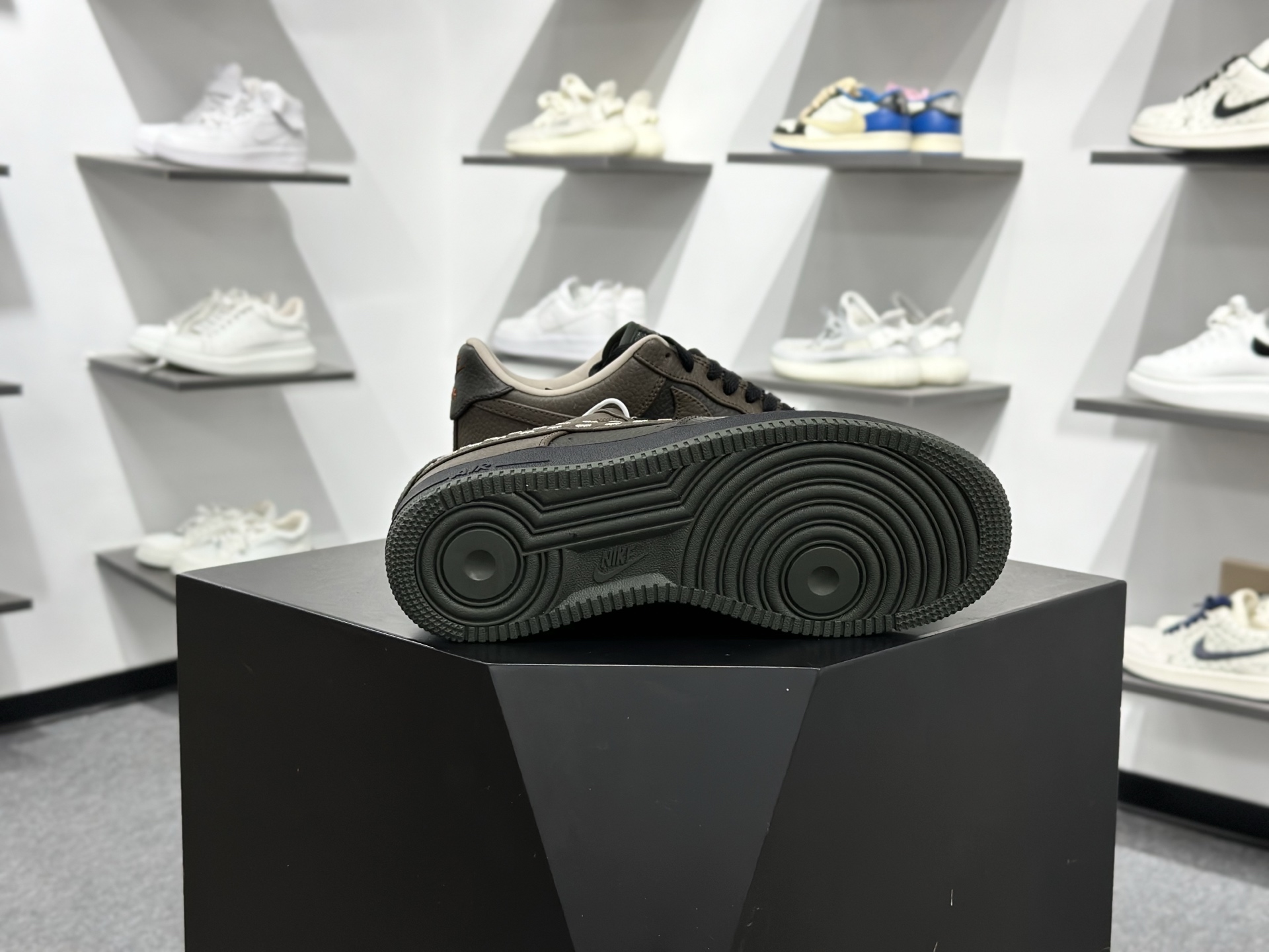 Nike Air Force 1 Low 07 棕绿荔枝纹 IQ1122-320 Nike Air Force 1 Low 07 棕绿荔枝纹 IQ1122-320